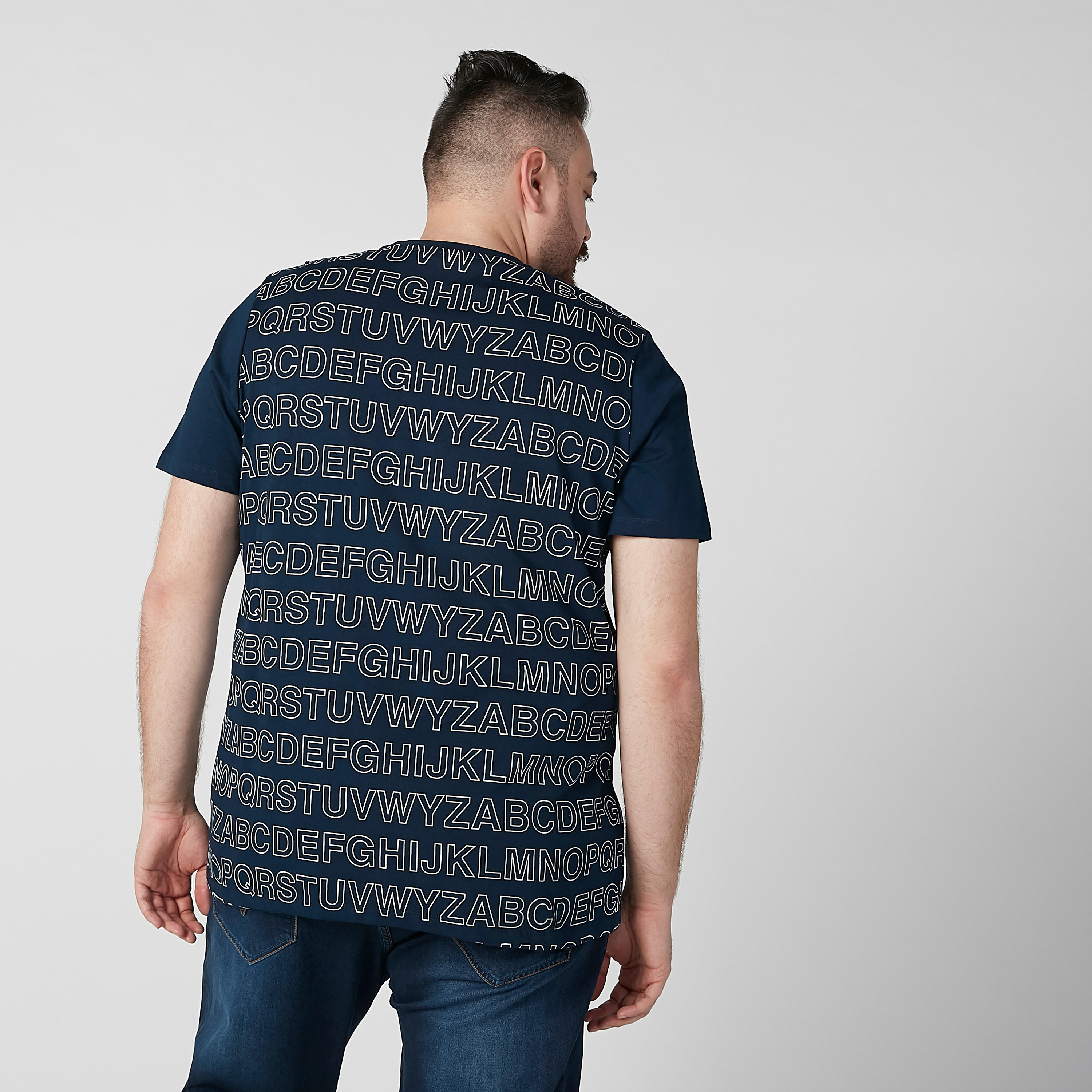 تيشيرت بياقة مستديرة وأكمام قصيرة وطبعات-men-clothing-tshirtsandpolos-tshirts-image-4