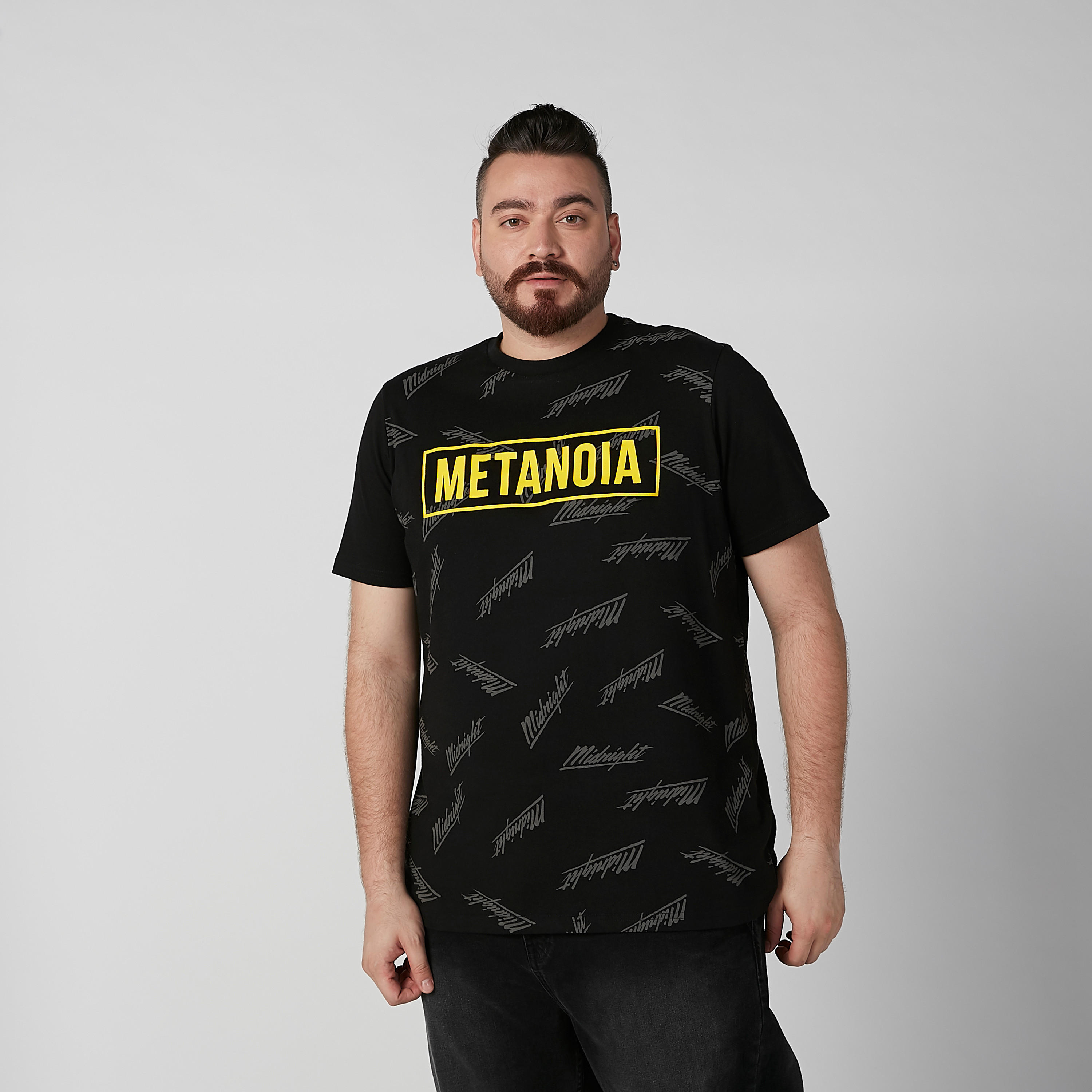تيشيرت بياقة ضيقة وأكمام قصيرة وطبعات-men-clothing-tshirtsandpolos-tshirts-image-1