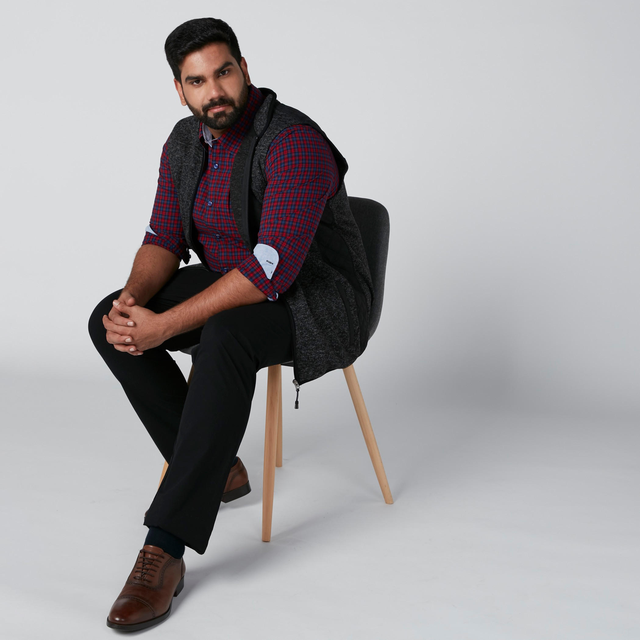 Textured Sleeveless Jacket with Pocket Detail-men-clothing-jacketsandblazers-jackets-image-3