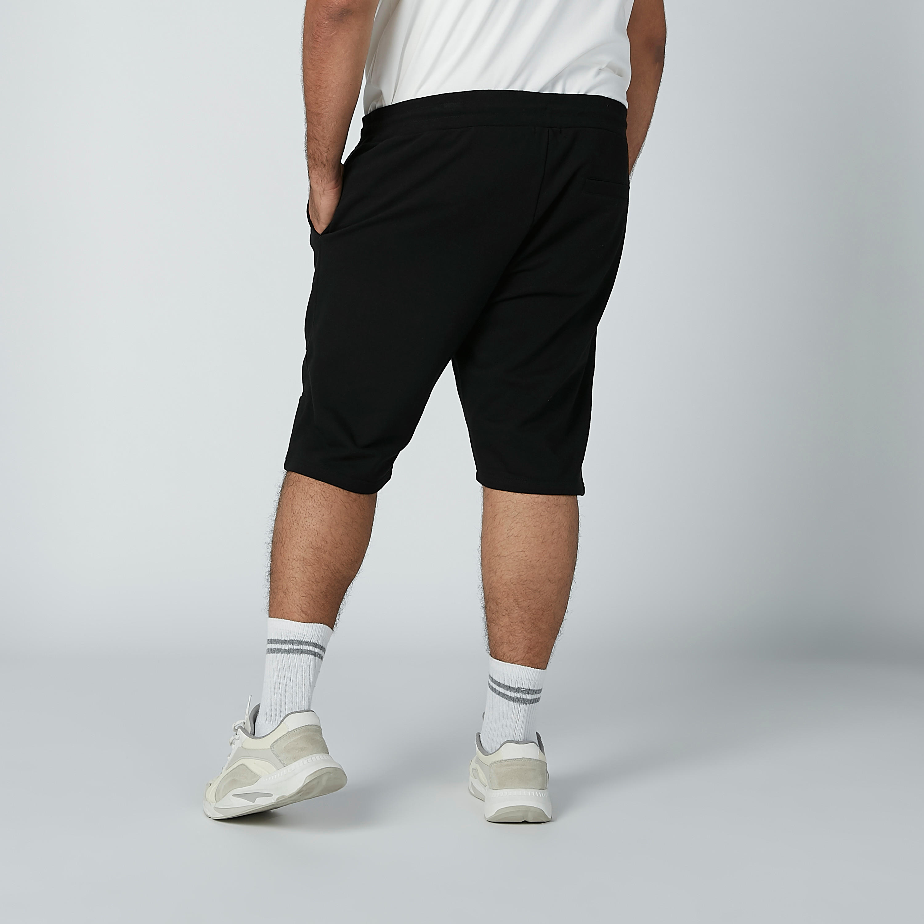 شورت بخصر متوسط الارتفاع ورباط وجيوب وطبعات-men-clothing-bottoms-shorts-image-5