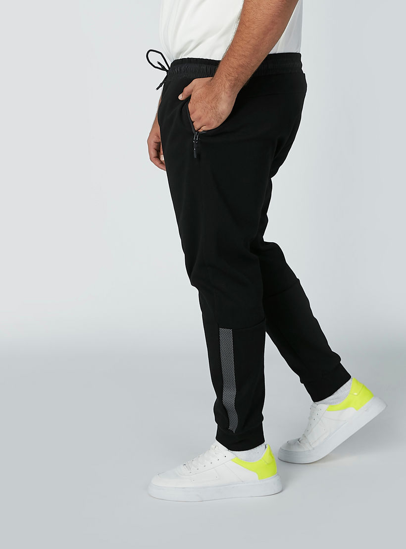 بنطال رياضي بخصر متوسط وشريطة وجيوب-men-clothing-bottoms-joggers-image-2