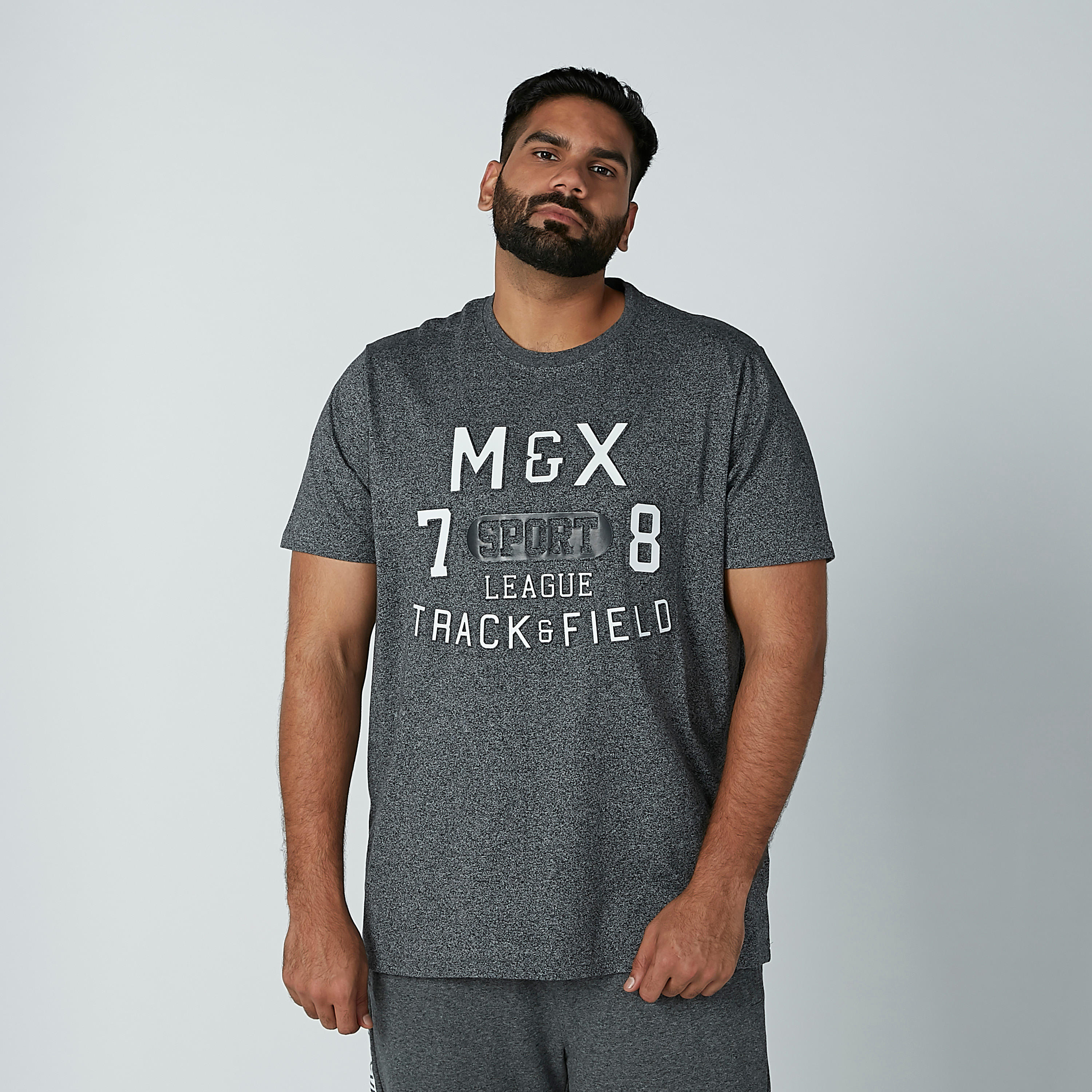 تيشيرت بياقة مستديرة وأكمام قصيرة وطبعات-men-clothing-tshirtsandpolos-tshirts-image-3