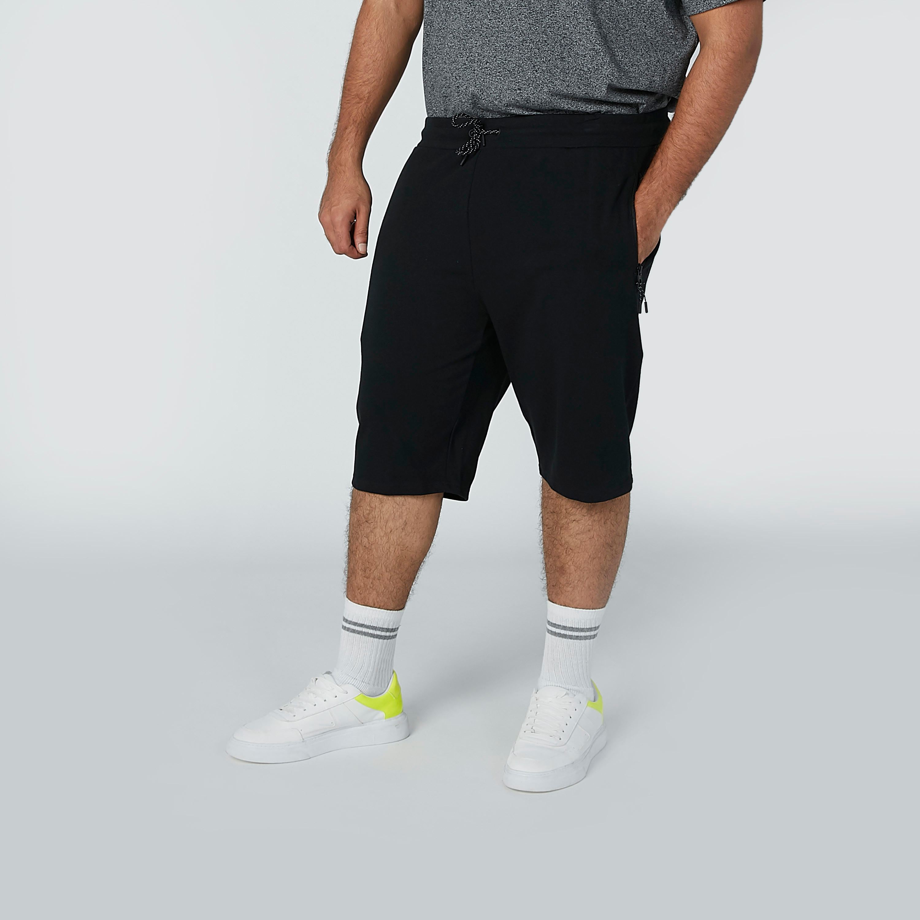 شورت سادة برباط وجيوب-men-clothing-bottoms-shorts-image-2