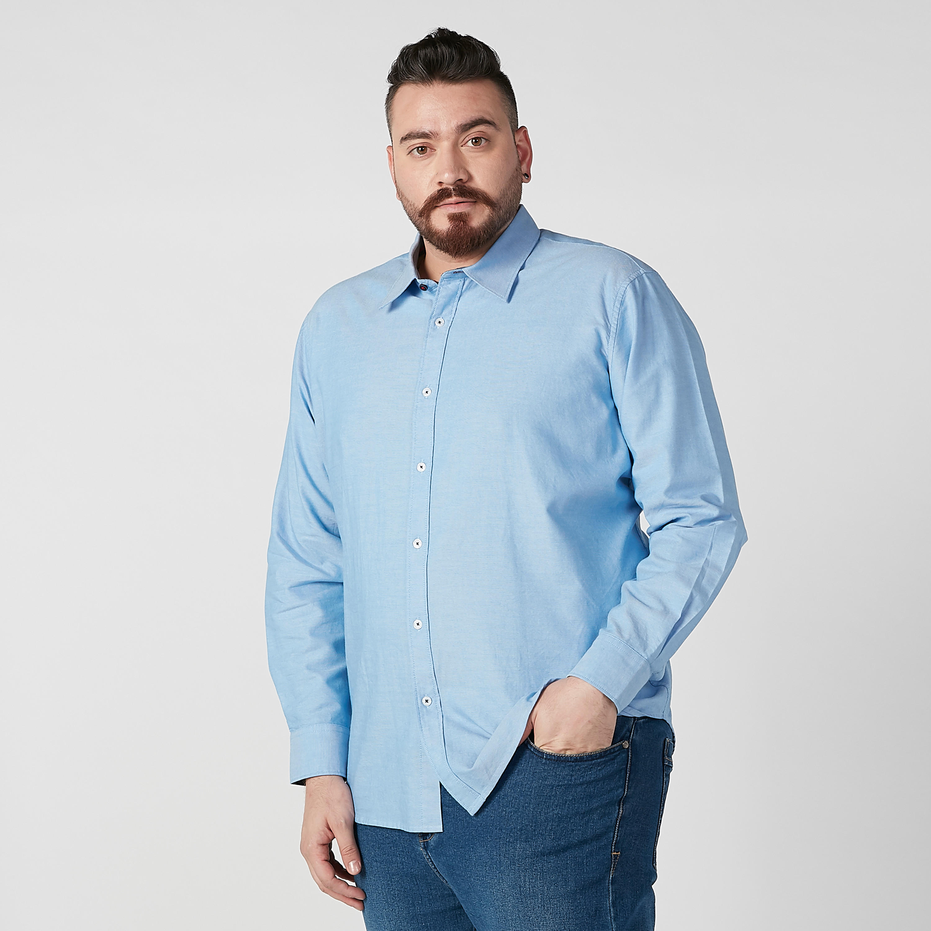 قميص سادة بياقة عاديّة وأكمام طويلة-men-clothing-shirts-image-4