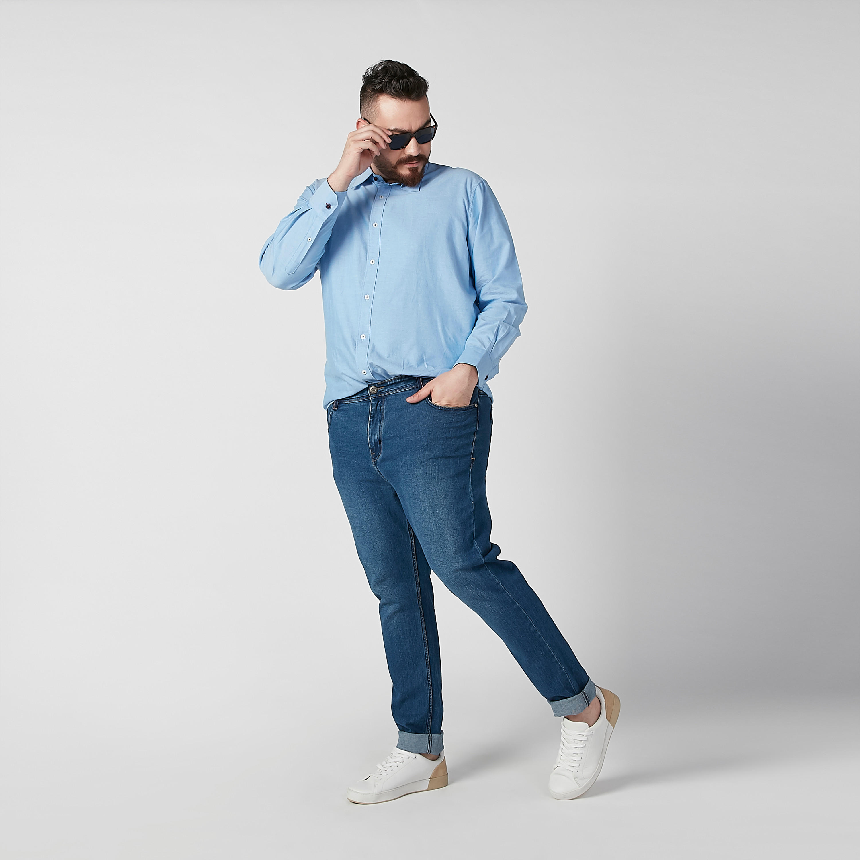 قميص سادة بياقة عاديّة وأكمام طويلة-men-clothing-shirts-image-3