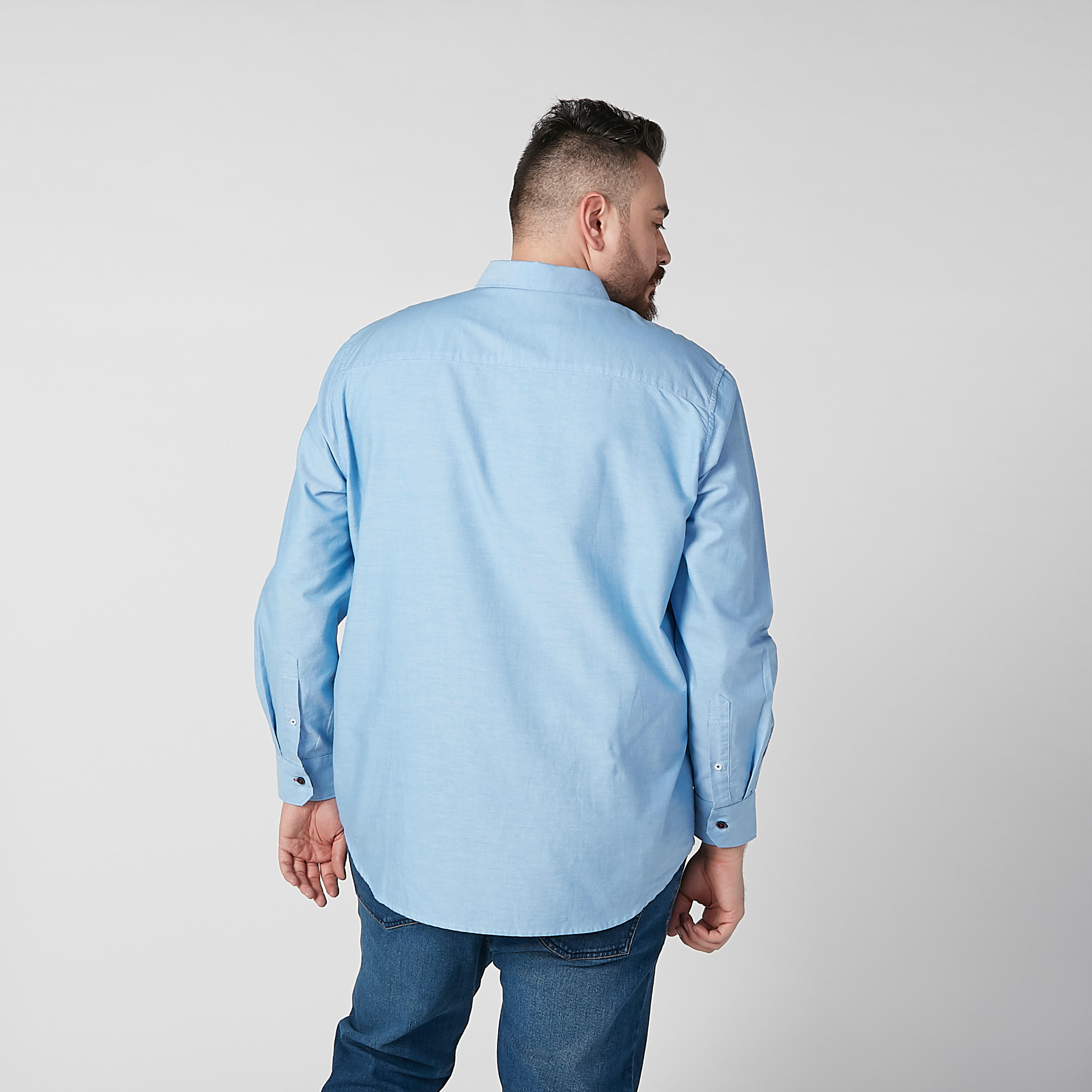 قميص سادة بياقة عاديّة وأكمام طويلة-men-clothing-shirts-image-2