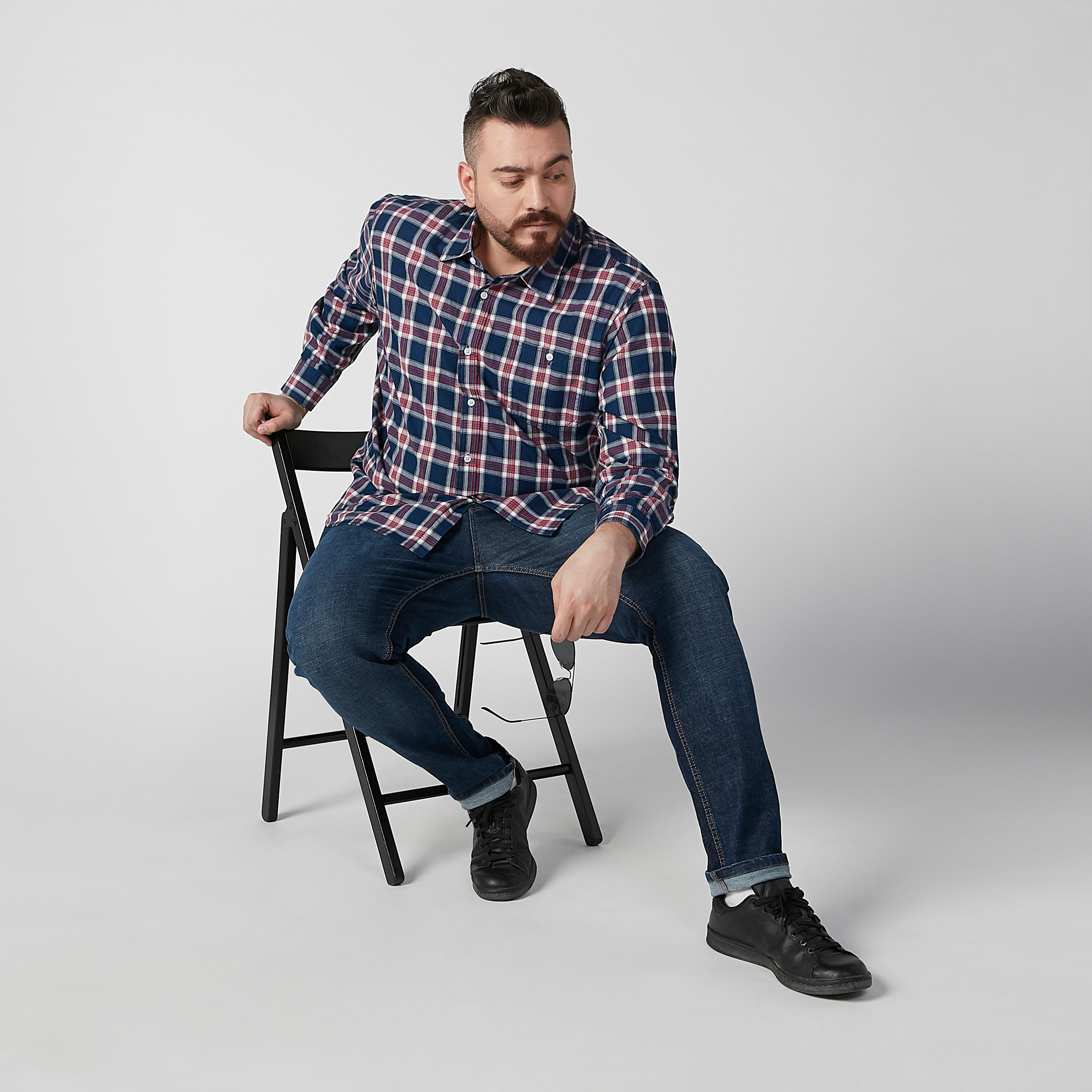 قميص كاروهات بياقة عاديّة وأكمام طويلة-men-clothing-shirts-image-2