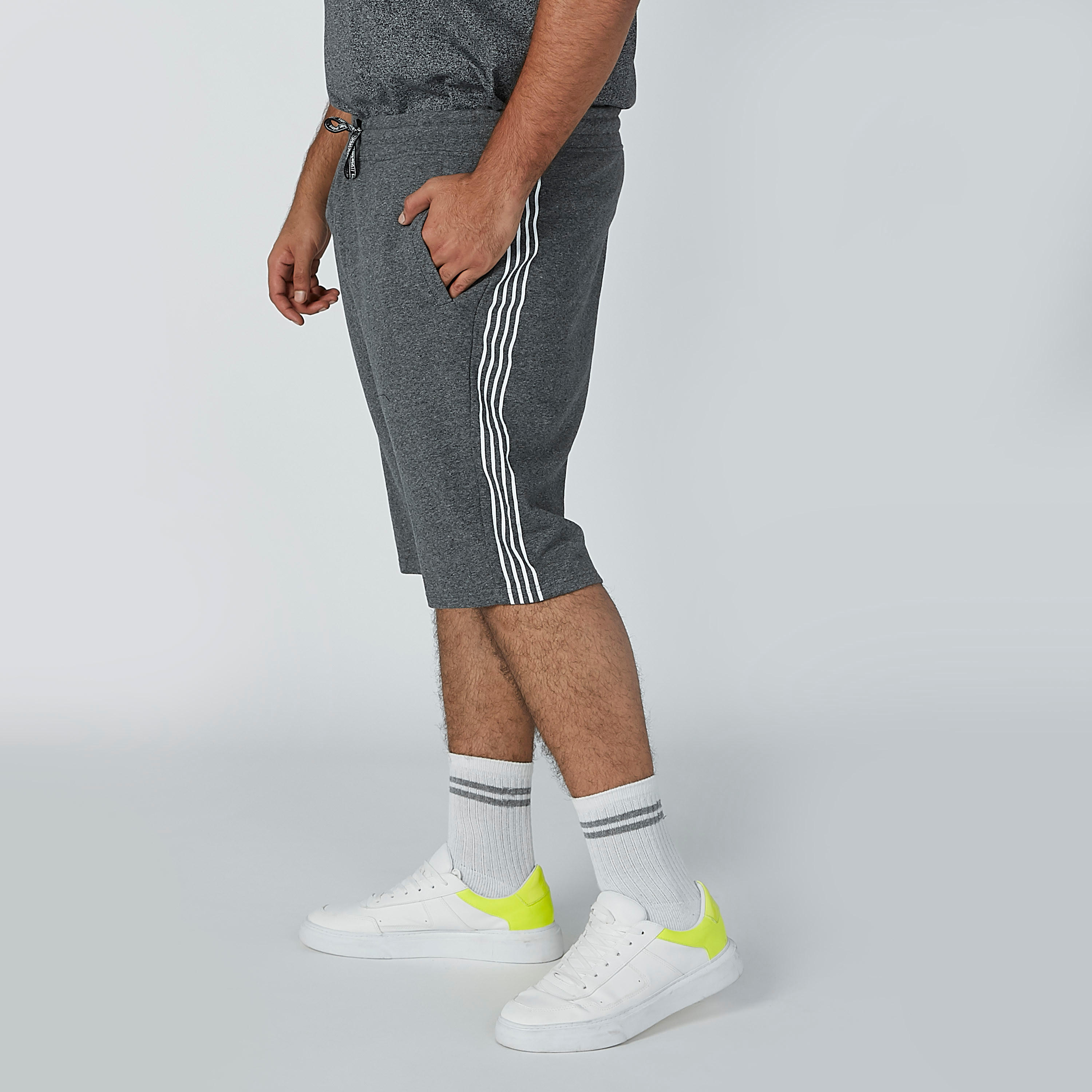 شورت برباط وجيوب وشريطة-men-clothing-bottoms-shorts-image-1