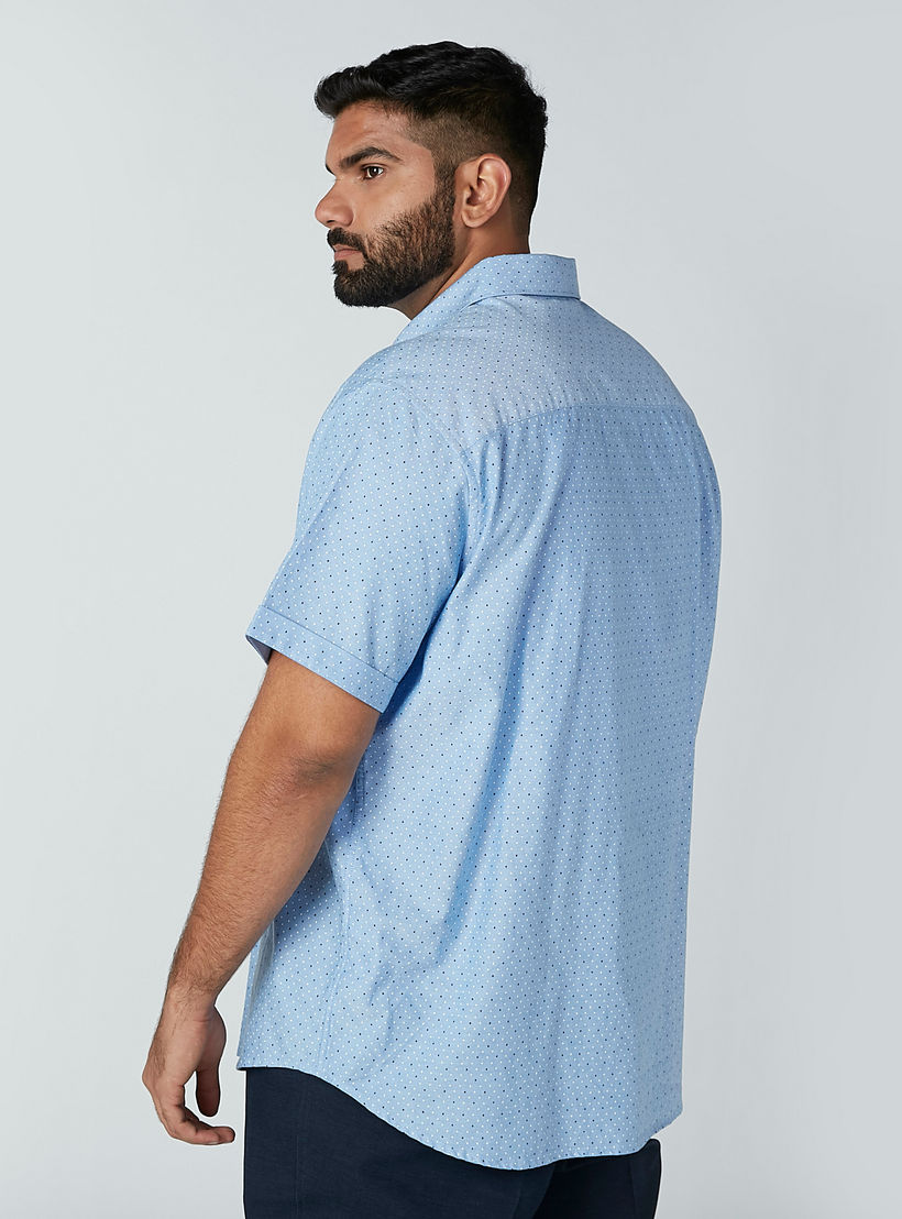قميص بأكمام قصيرة وأزرار وطبعات-men-clothing-shirts-image-1