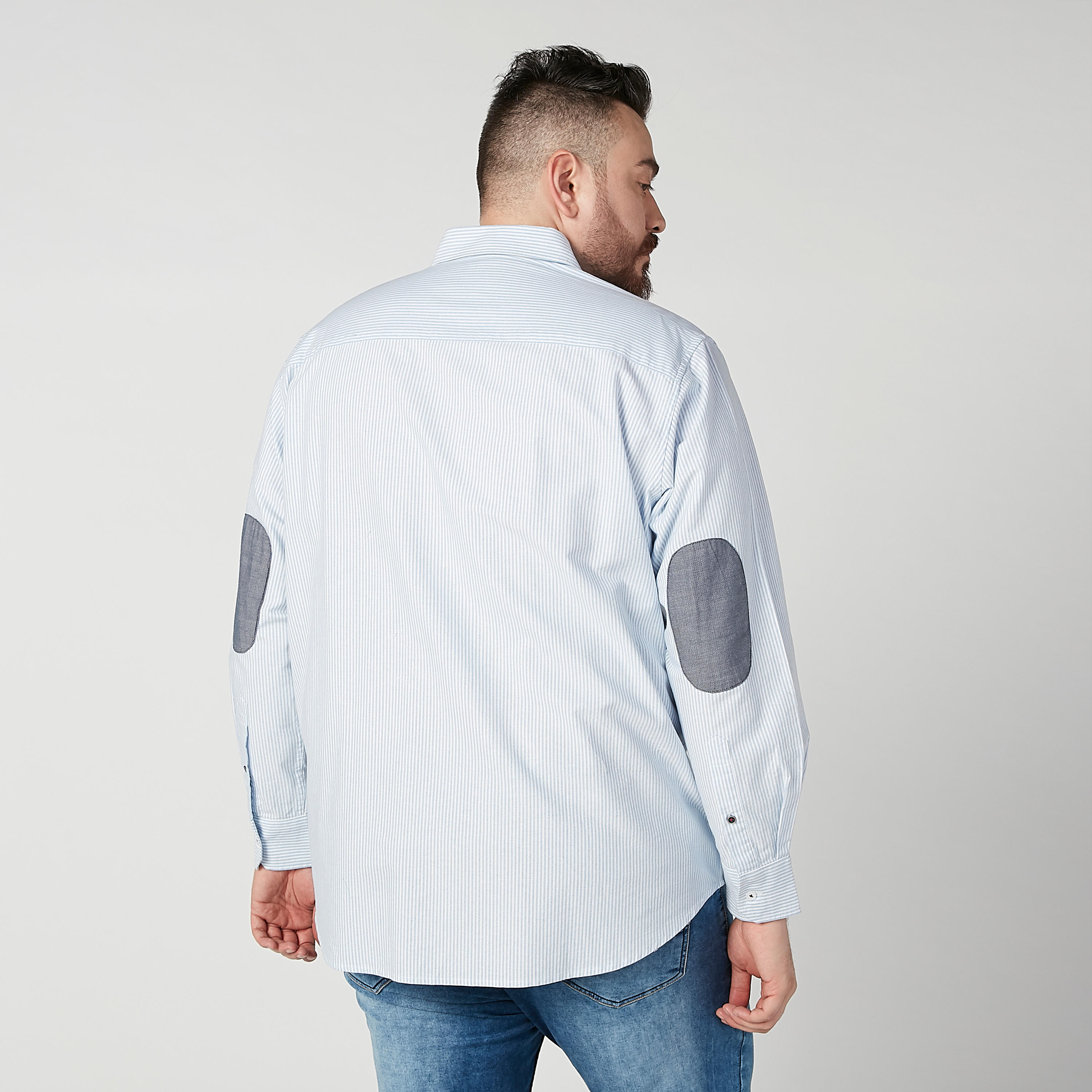 قميص مقلّم بأكمام طويلة ورقعة على المرفق-men-clothing-shirts-image-1