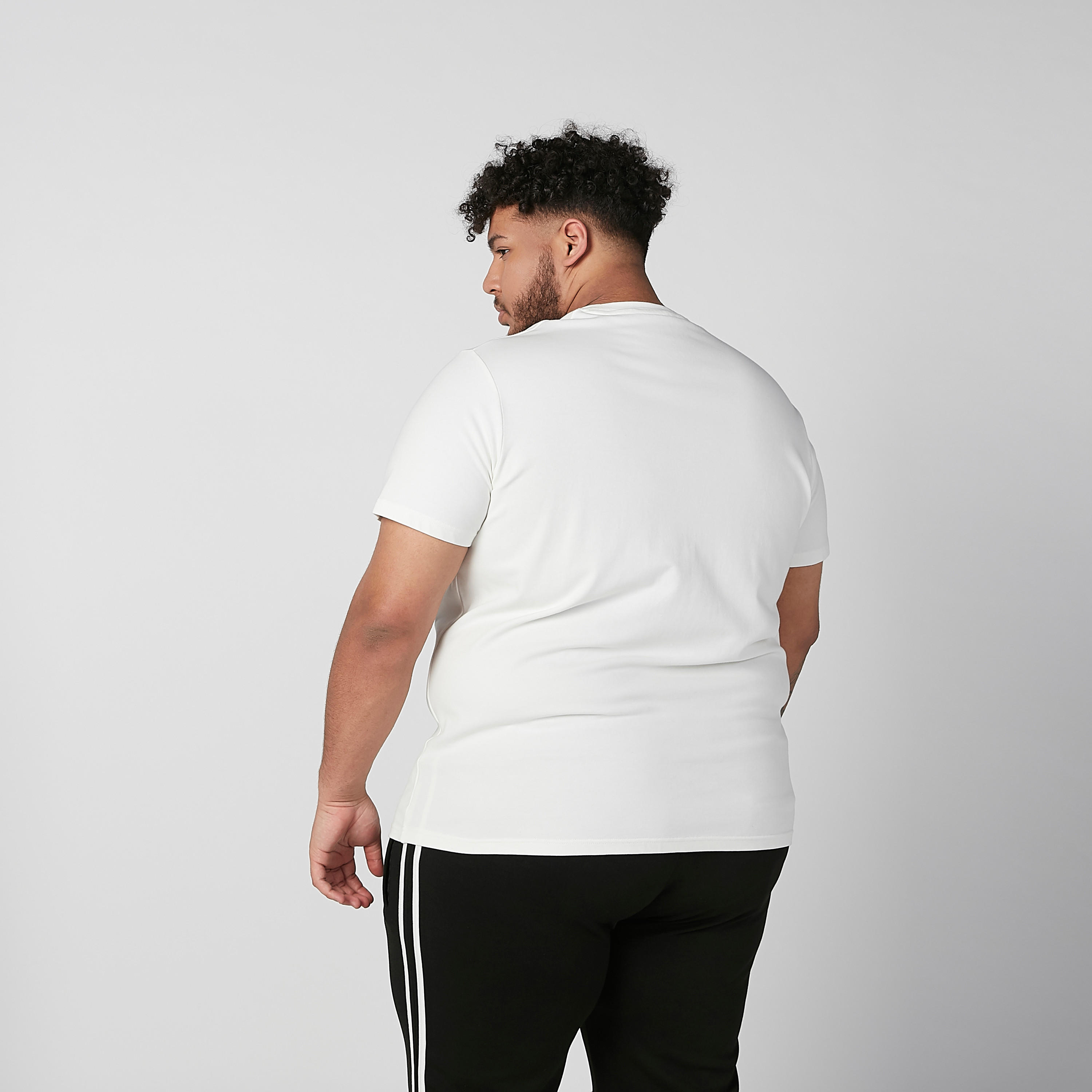 تيشيرت بياقة مستديرة وأكمام قصيرة وطبعات-men-clothing-tshirtsandpolos-tshirts-image-5
