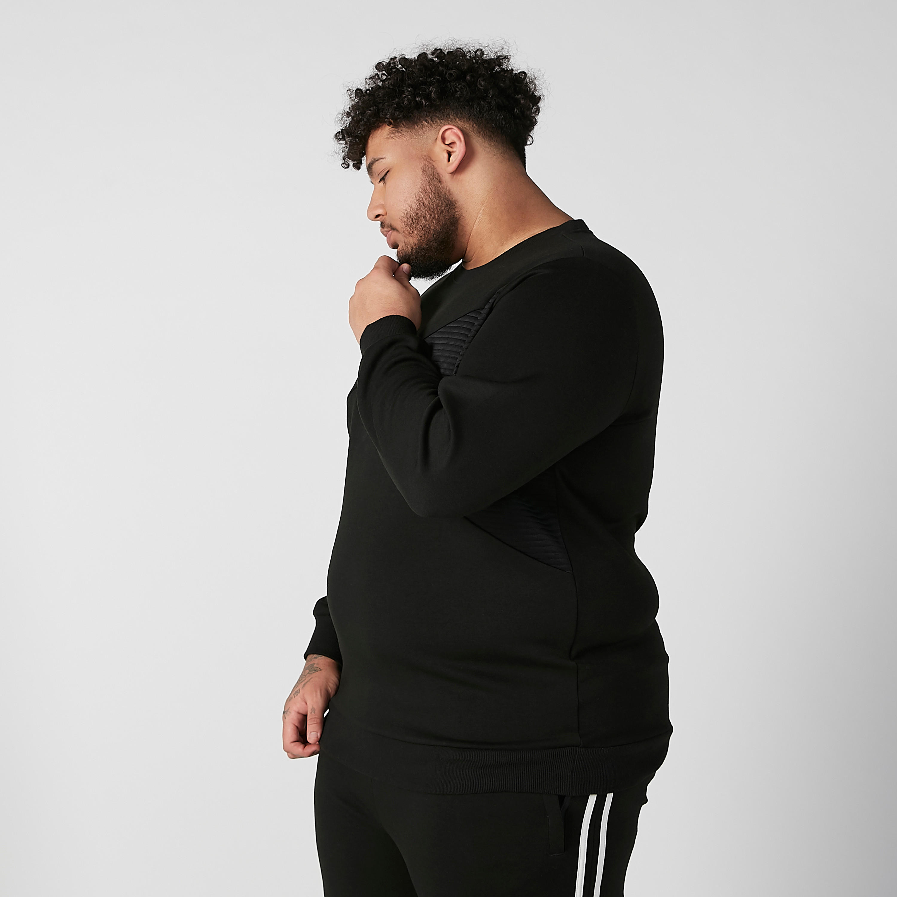 سويت شيرت بارز الملمس بياقة ضيّقة وأكمام طويلة-men-winterwear-hoodiesandsweatshirts-image-4