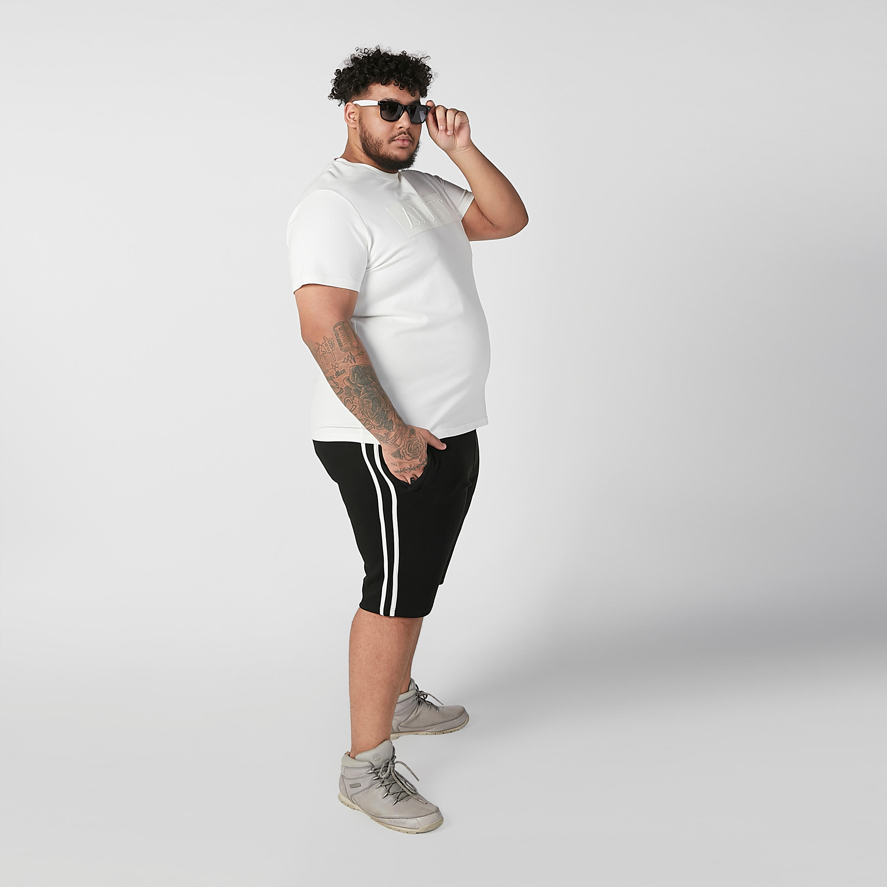 شورت سادة برباط وشريطة وطبعات-men-clothing-bottoms-shorts-image-4