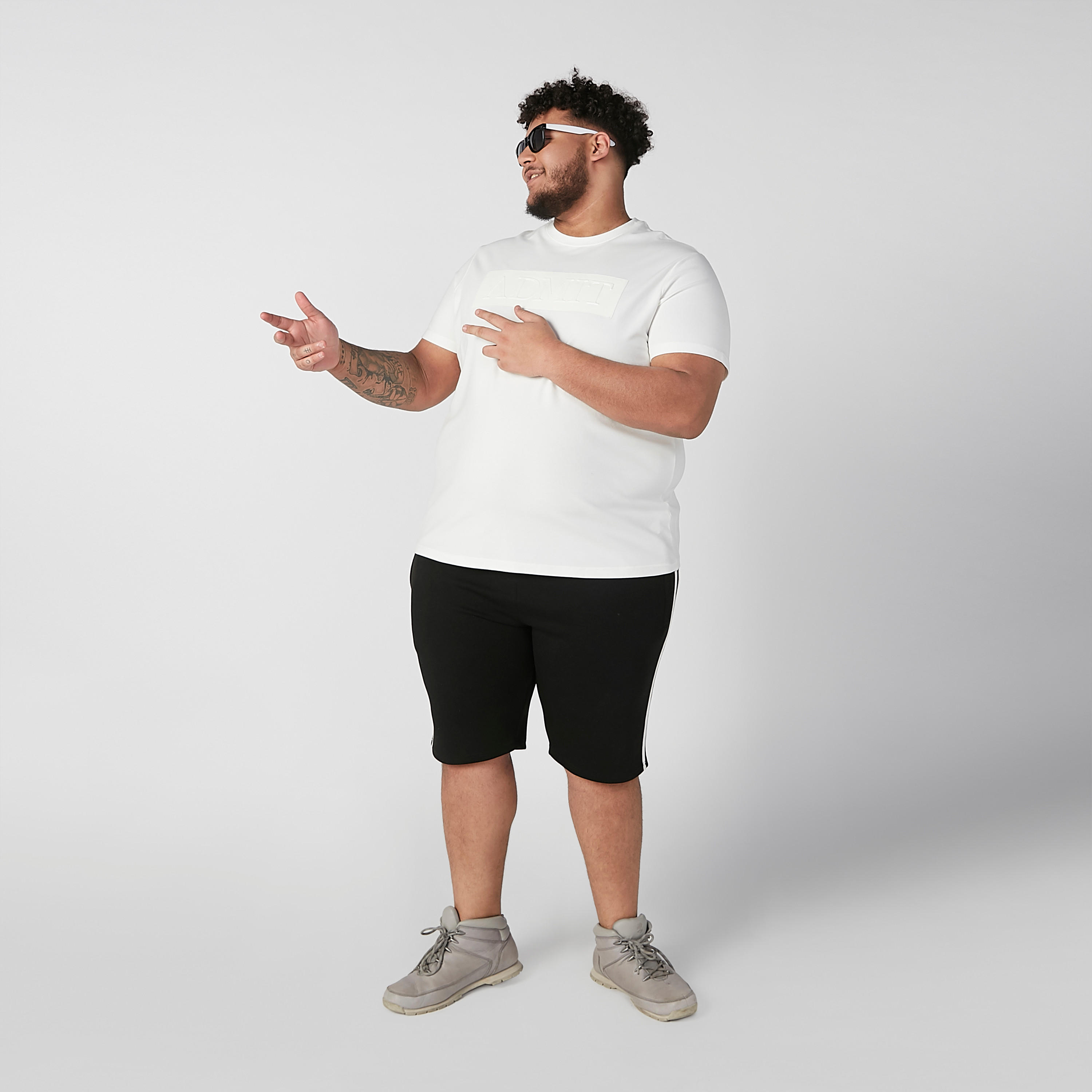شورت سادة برباط وشريطة وطبعات-men-clothing-bottoms-shorts-image-2