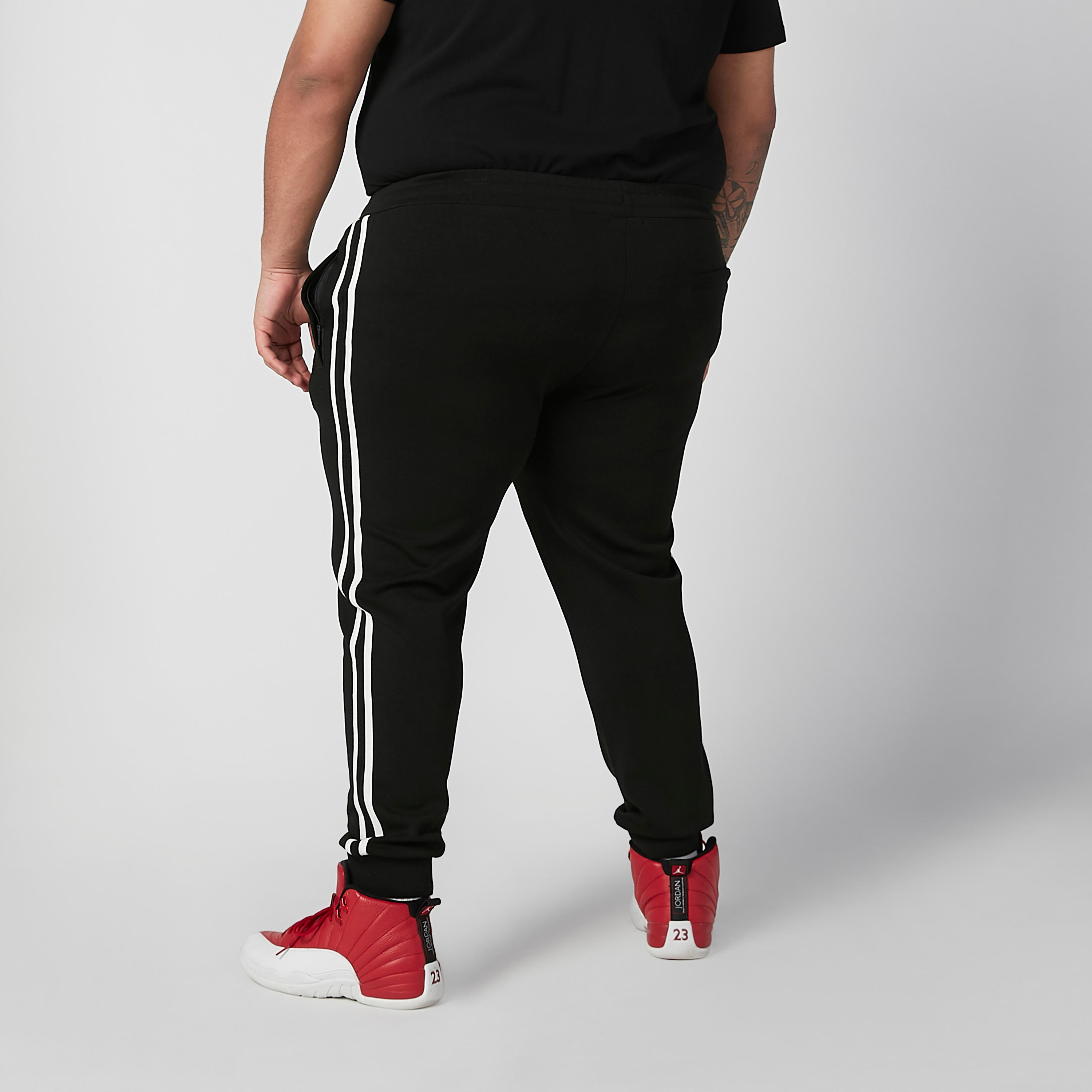 بنطلون رياضي مقلّم برباط بطبعات وجيوب-men-clothing-bottoms-joggers-image-4