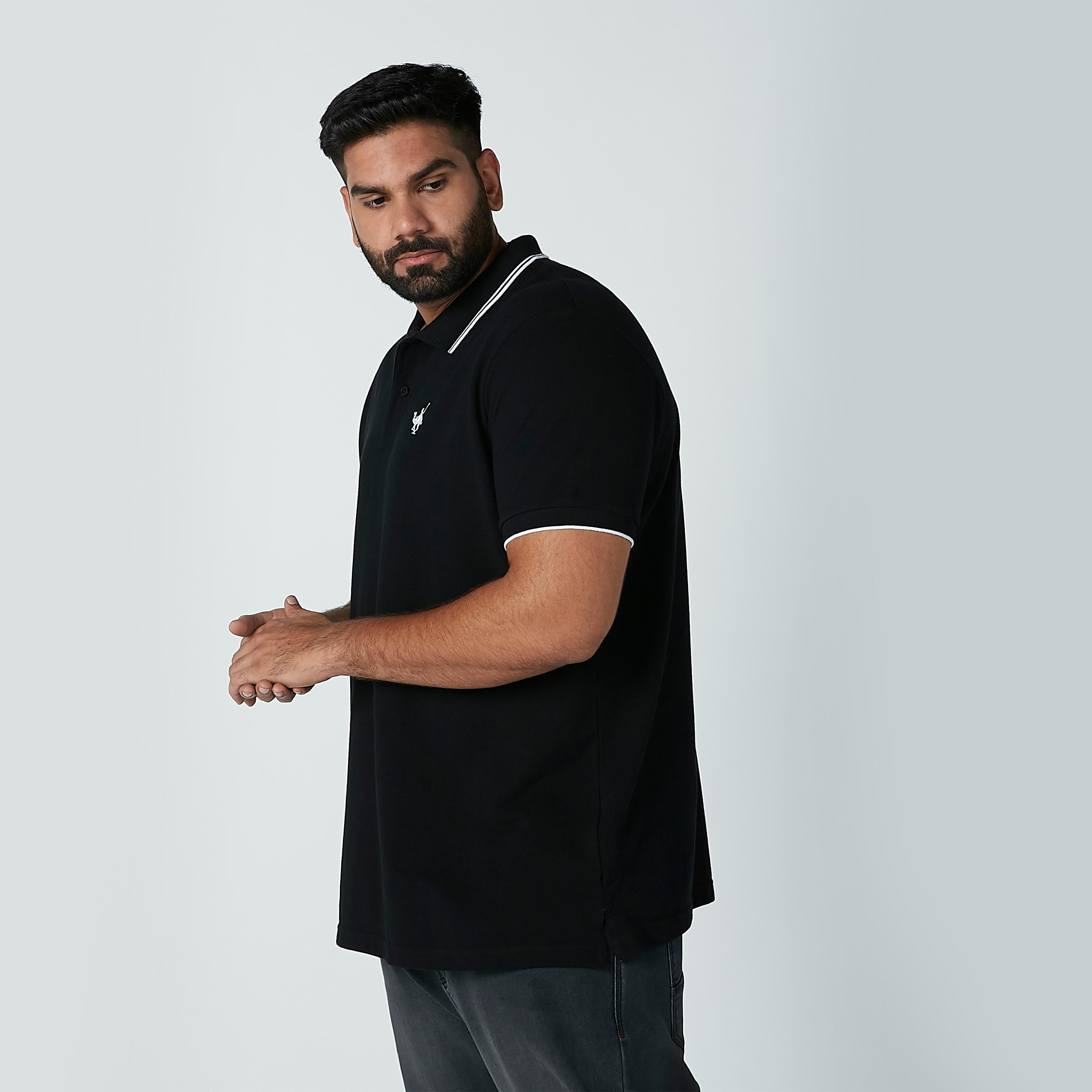تيشيرت مطرّز بياقة بولو وأكمام قصيرة-men-clothing-tshirtsandpolos-polos-image-3