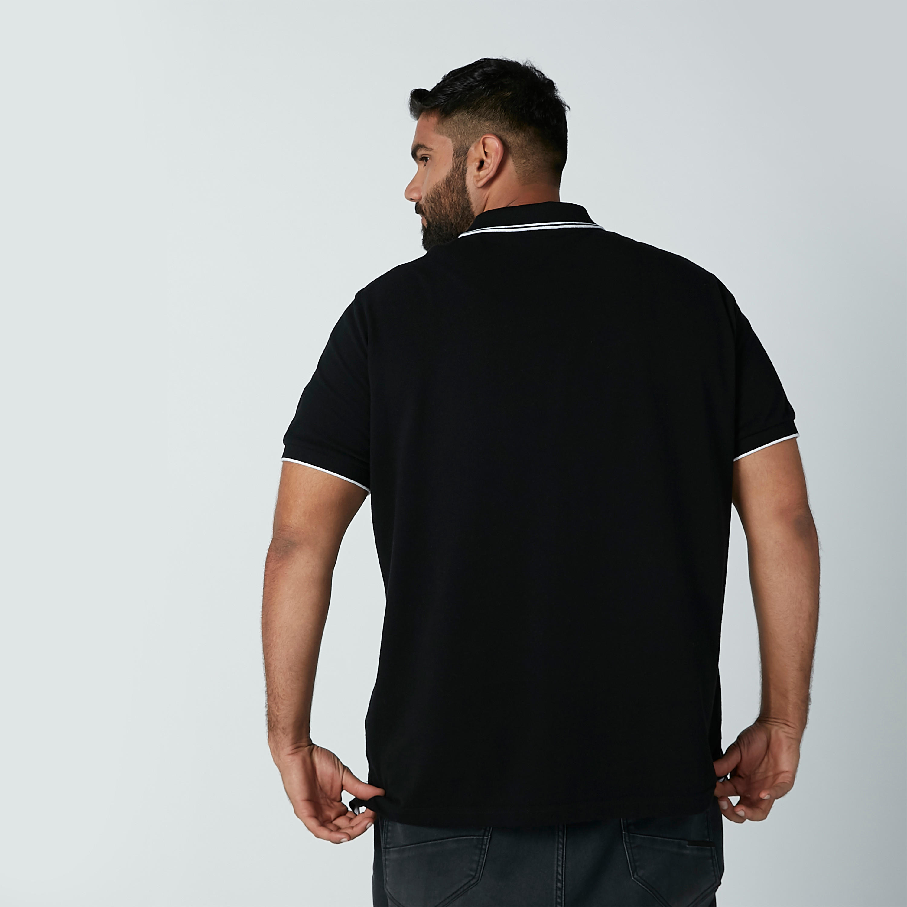 تيشيرت مطرّز بياقة بولو وأكمام قصيرة-men-clothing-tshirtsandpolos-polos-image-4