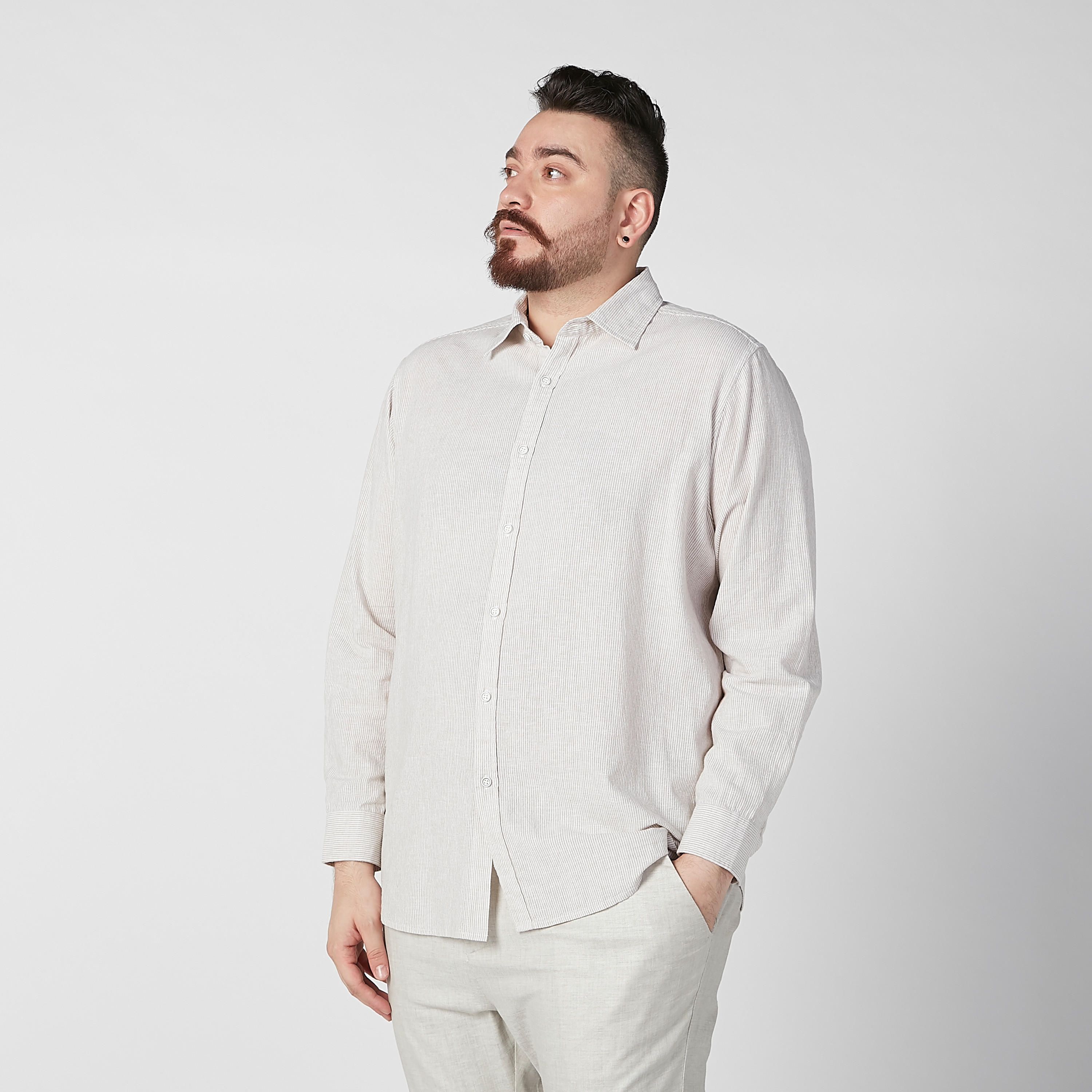 قميص مقلّم بياقة عاديّة وأكمام طويلة-men-clothing-shirts-image-2
