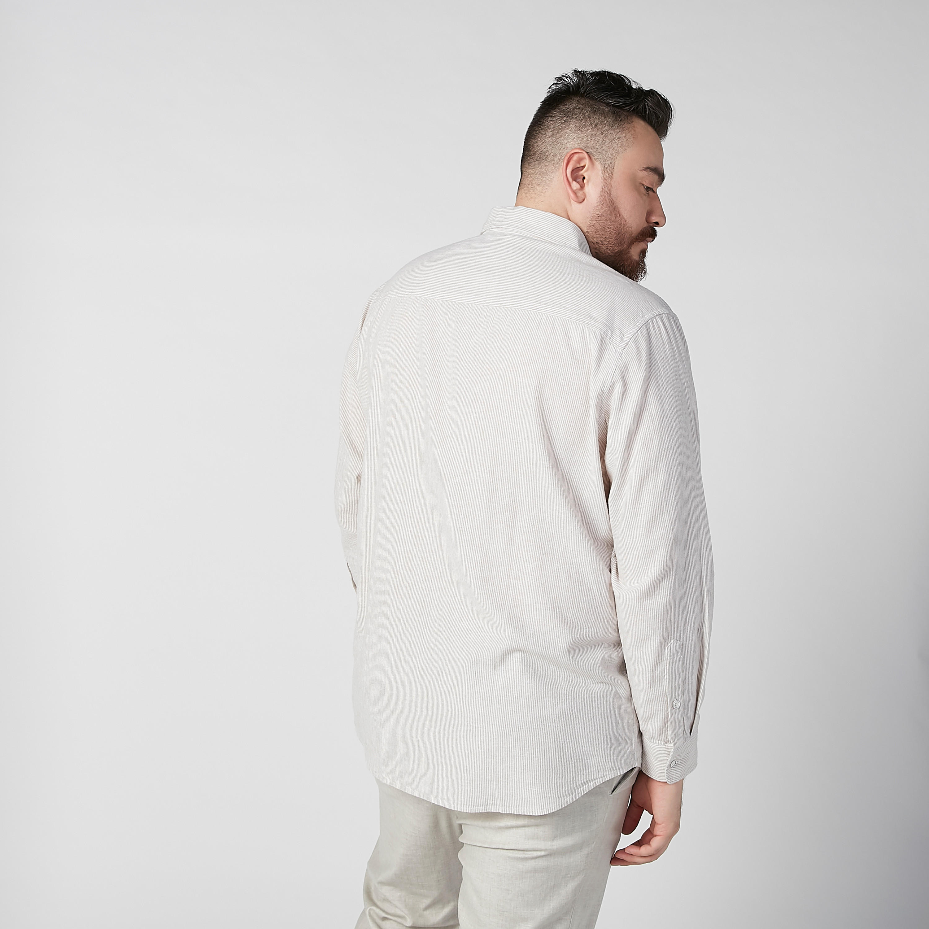 قميص مقلّم بياقة عاديّة وأكمام طويلة-men-clothing-shirts-image-4