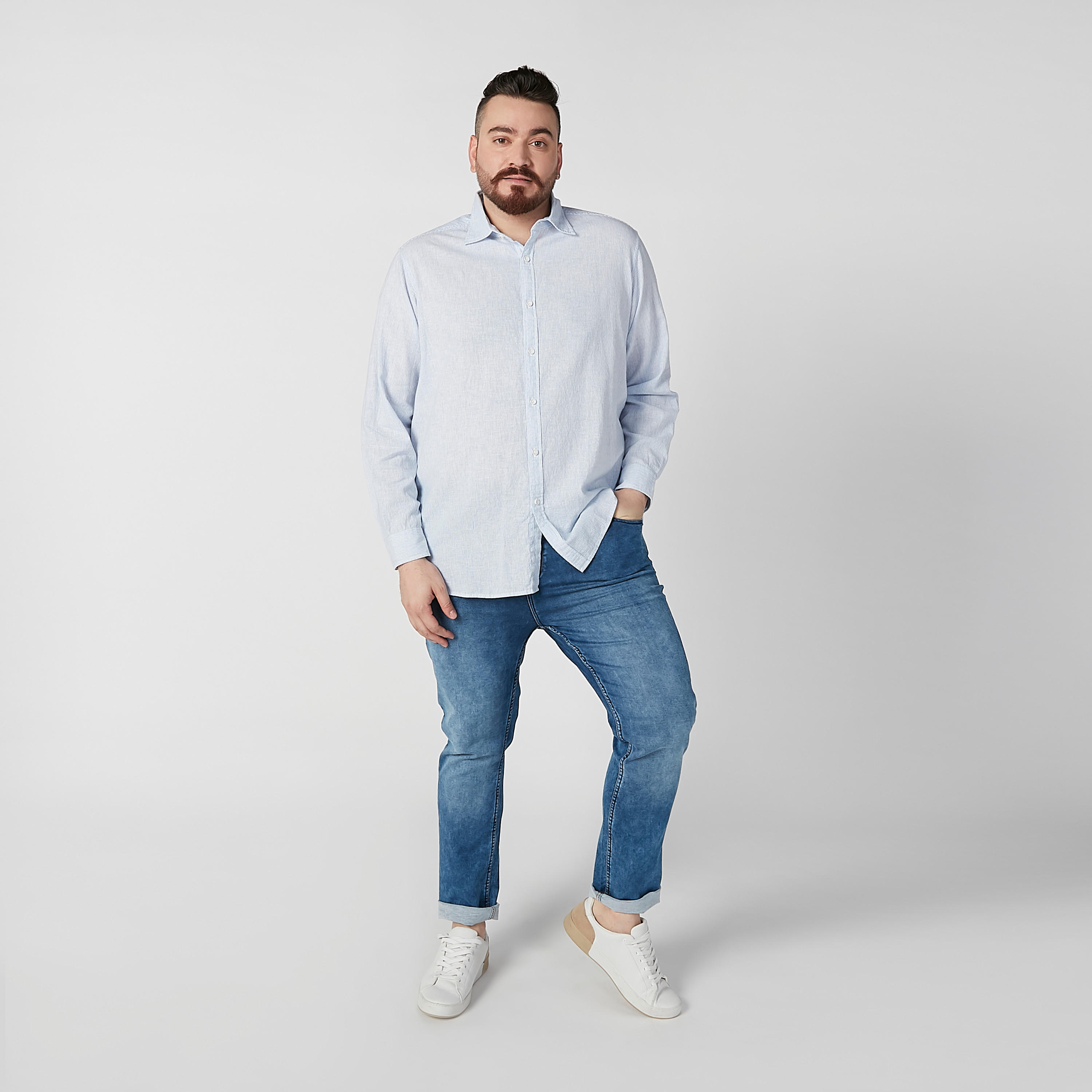 قميص مقلّم بياقة عاديّة وأكمام طويلة-men-clothing-shirts-image-3