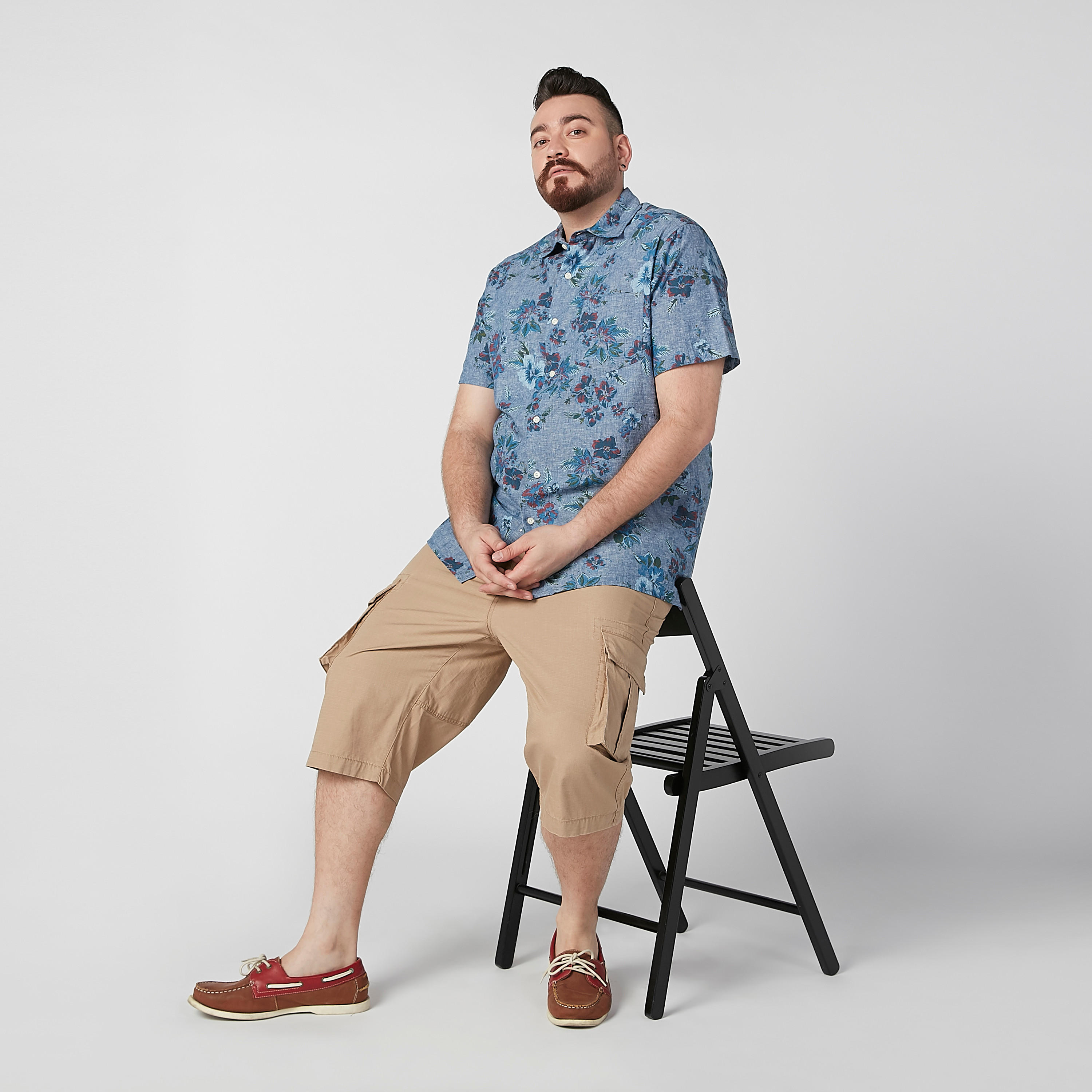 قميص بياقة عاديّة وأكمام قصيرة وطبعات زهرية-men-clothing-shirts-image-2