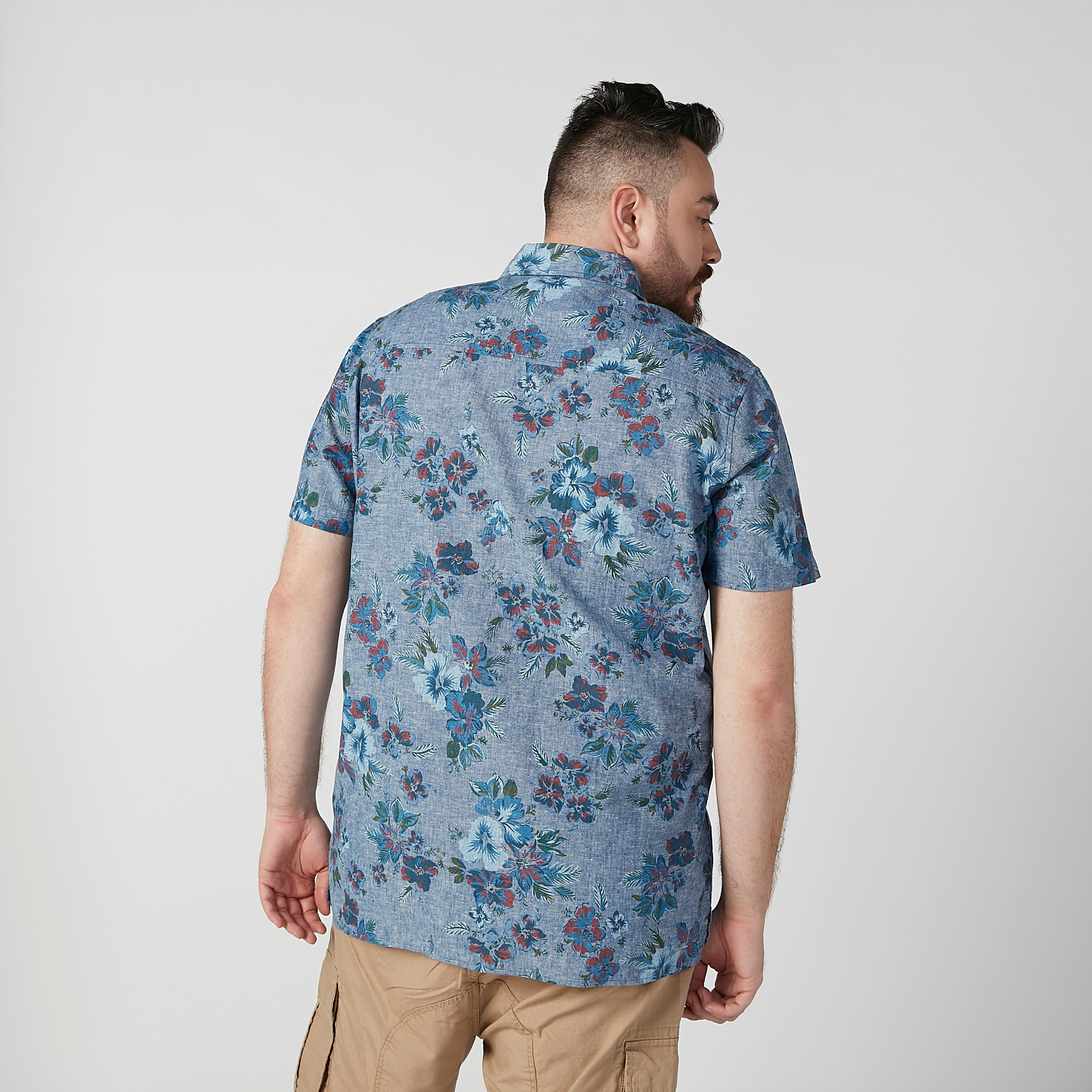 قميص بياقة عاديّة وأكمام قصيرة وطبعات زهرية-men-clothing-shirts-image-4