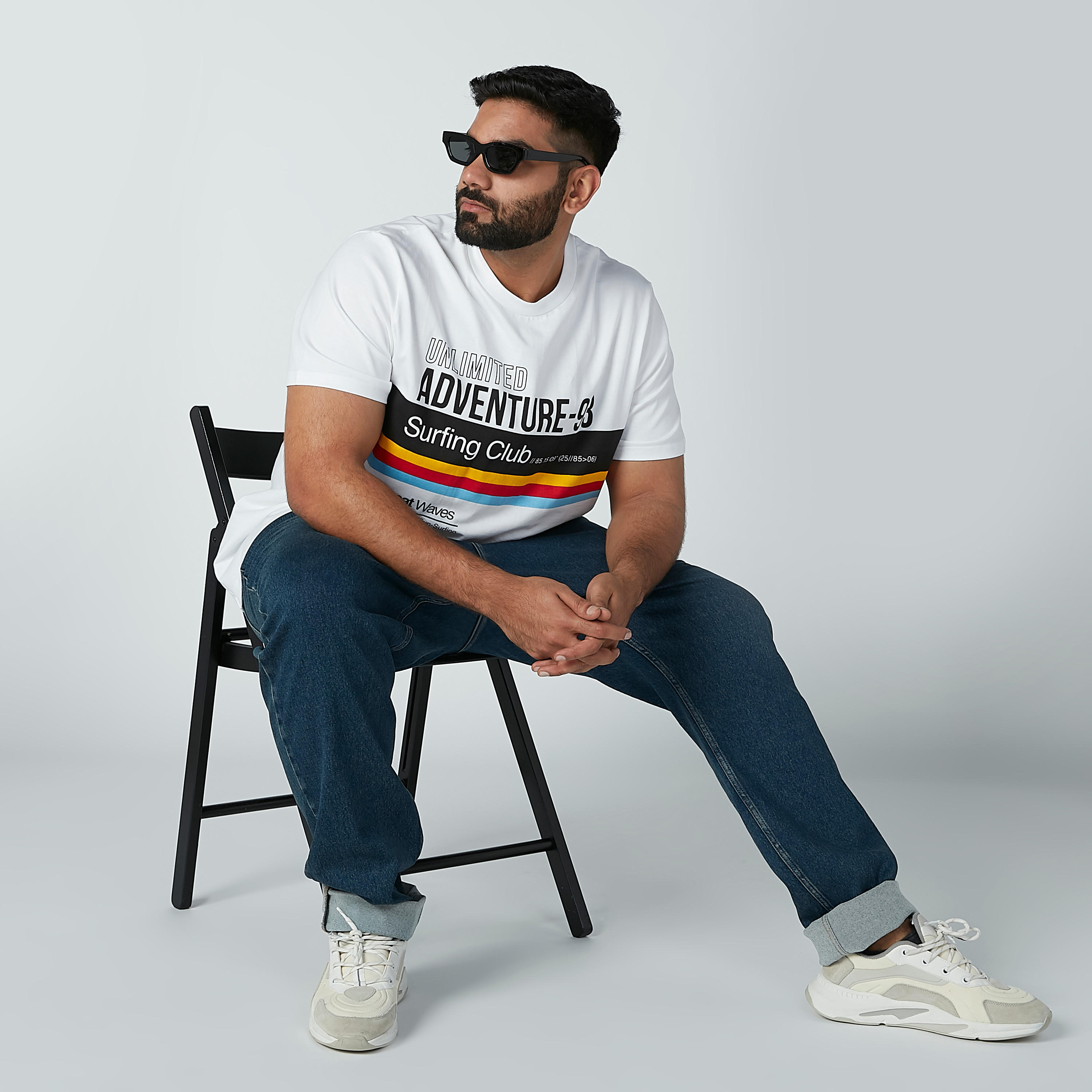 تيشيرت بياقة مستديرة وأكمام قصيرة وطبعات-men-clothing-tshirtsandpolos-tshirts-image-1