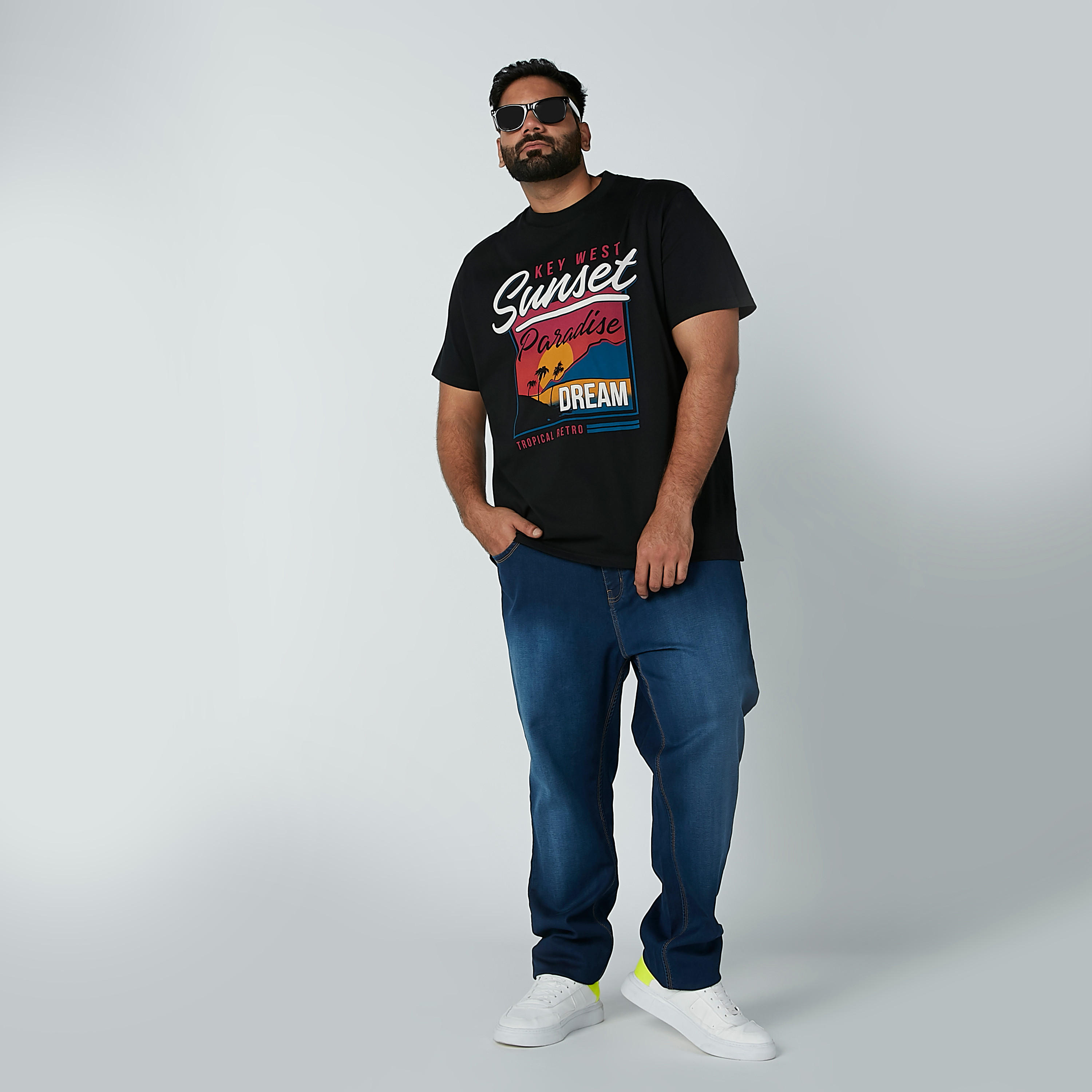 تيشيرت بياقة مستديرة وأكمام قصيرة وطبعات-men-clothing-tshirtsandpolos-tshirts-image-4