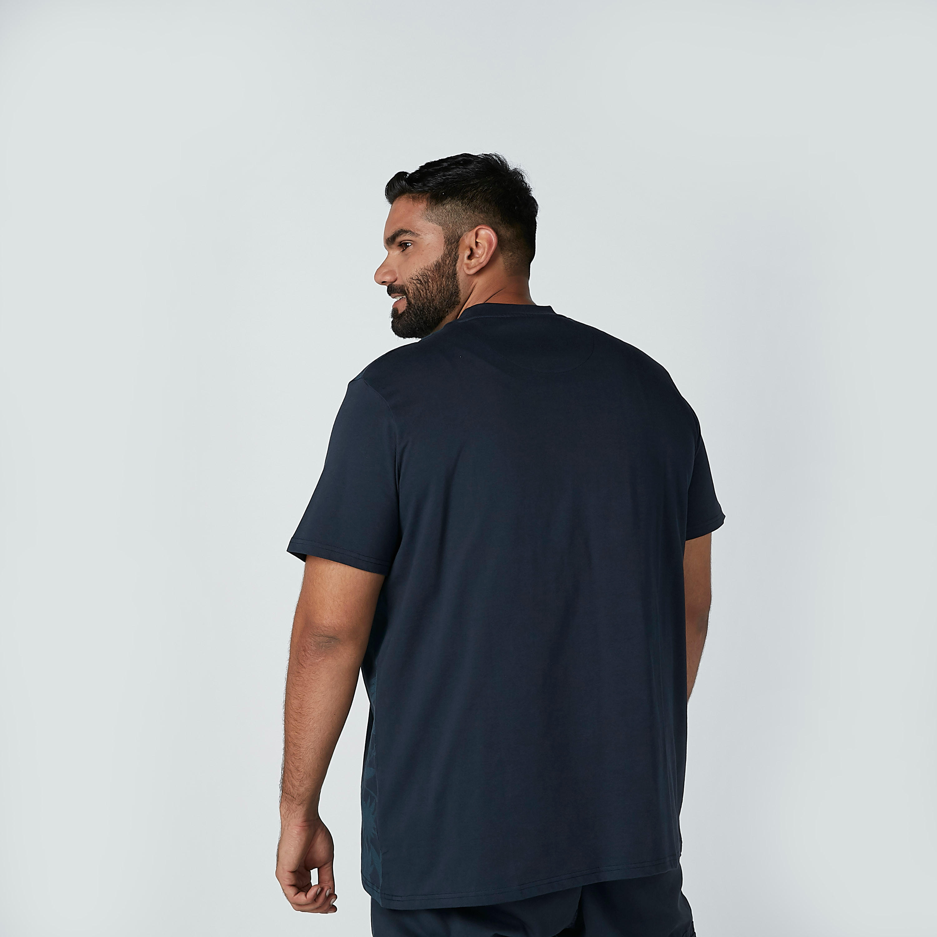 تيشيرت بياقة مستديرة وأكمام قصيرة وطبعات-men-clothing-tshirtsandpolos-tshirts-image-4
