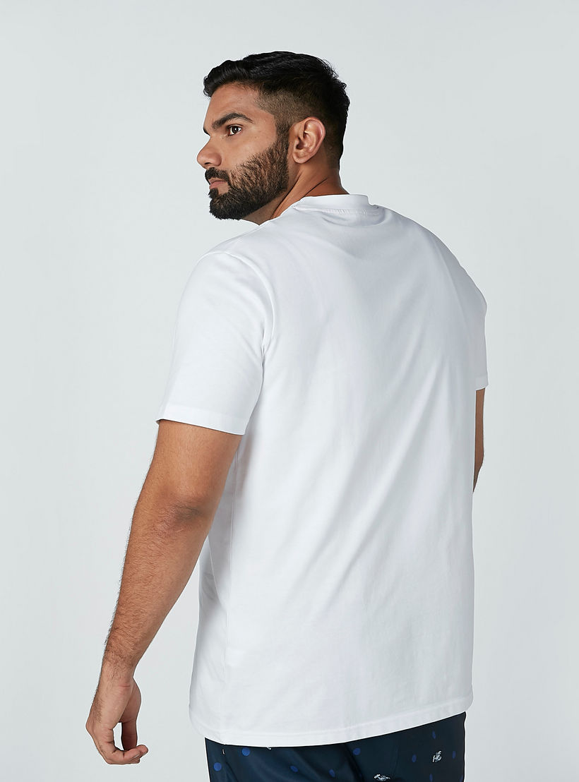 تيشيرت بياقة مستديرة وأكمام قصيرة وطبعات-men-clothing-tshirtsandpolos-tshirts-image-1