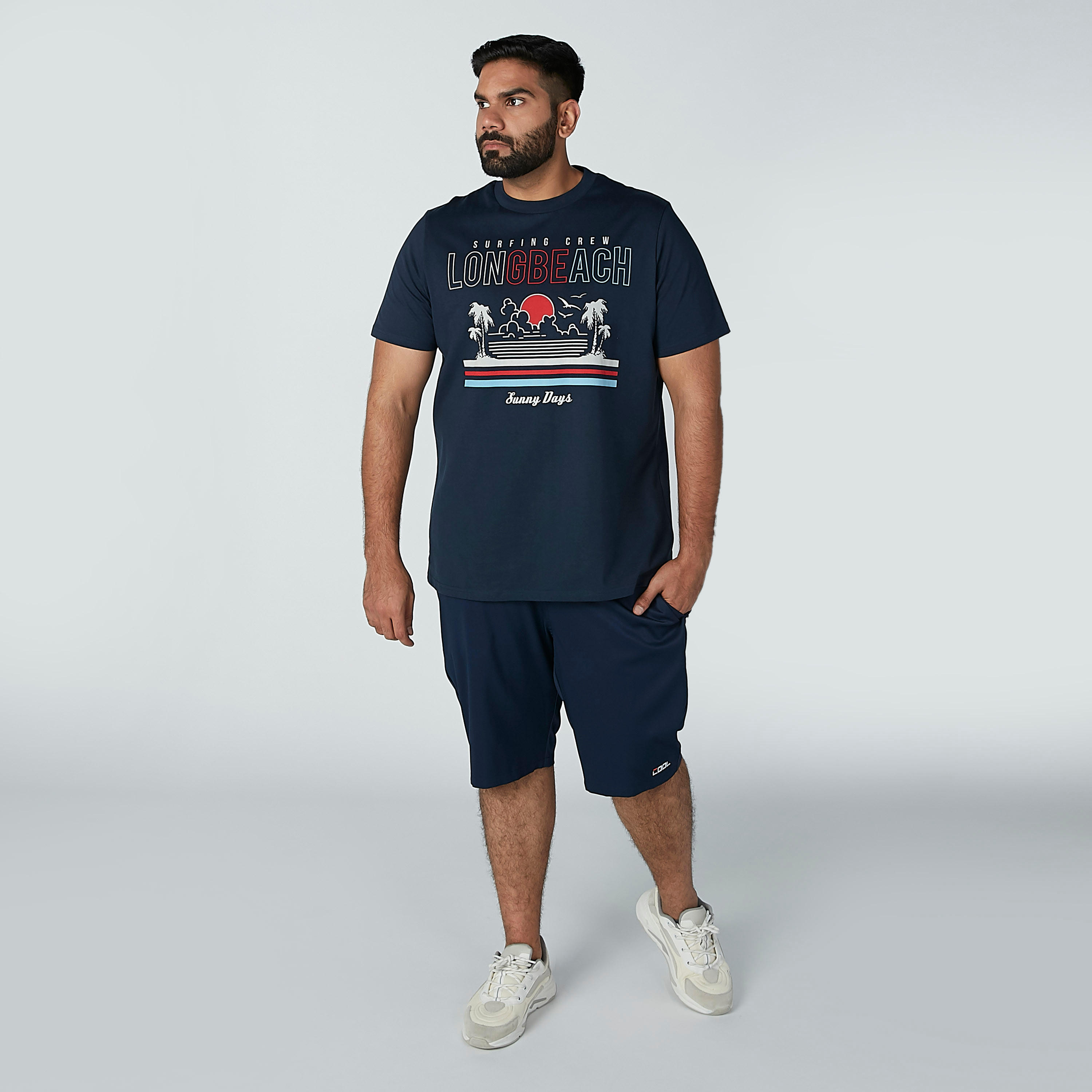 تيشيرت بياقة مستديرة وأكمام قصيرة وطبعات-men-clothing-tshirtsandpolos-tshirts-image-2