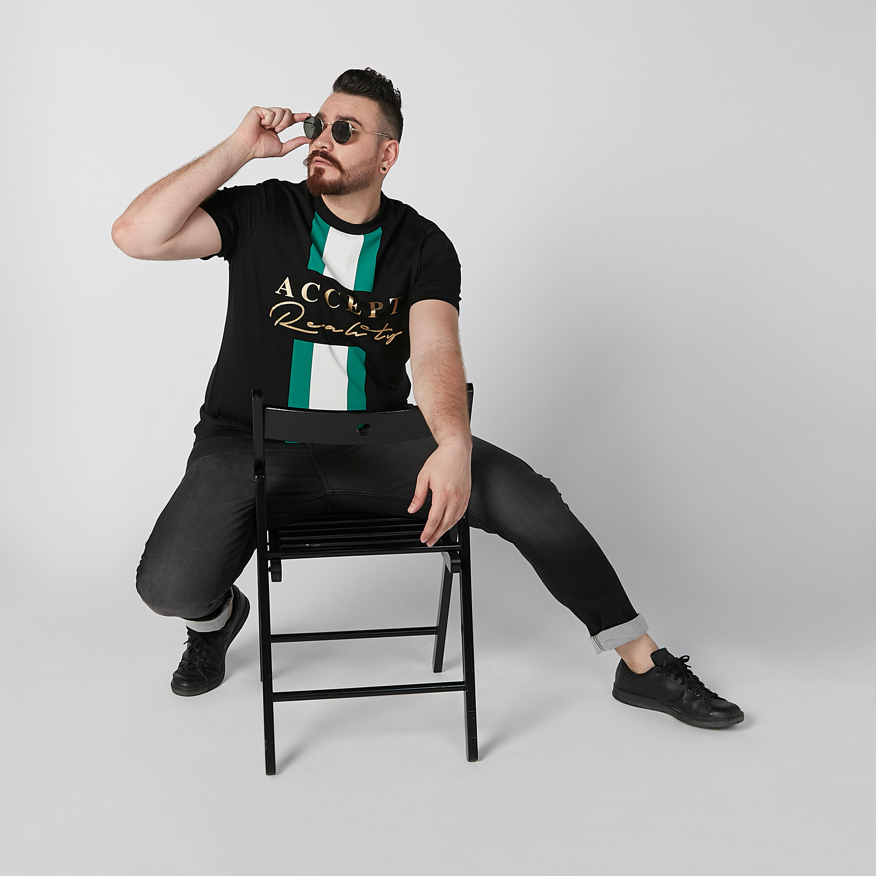 تيشيرت بياقة مستديرة وأكمام قصيرة وطبعات-men-clothing-tshirtsandpolos-tshirts-image-1