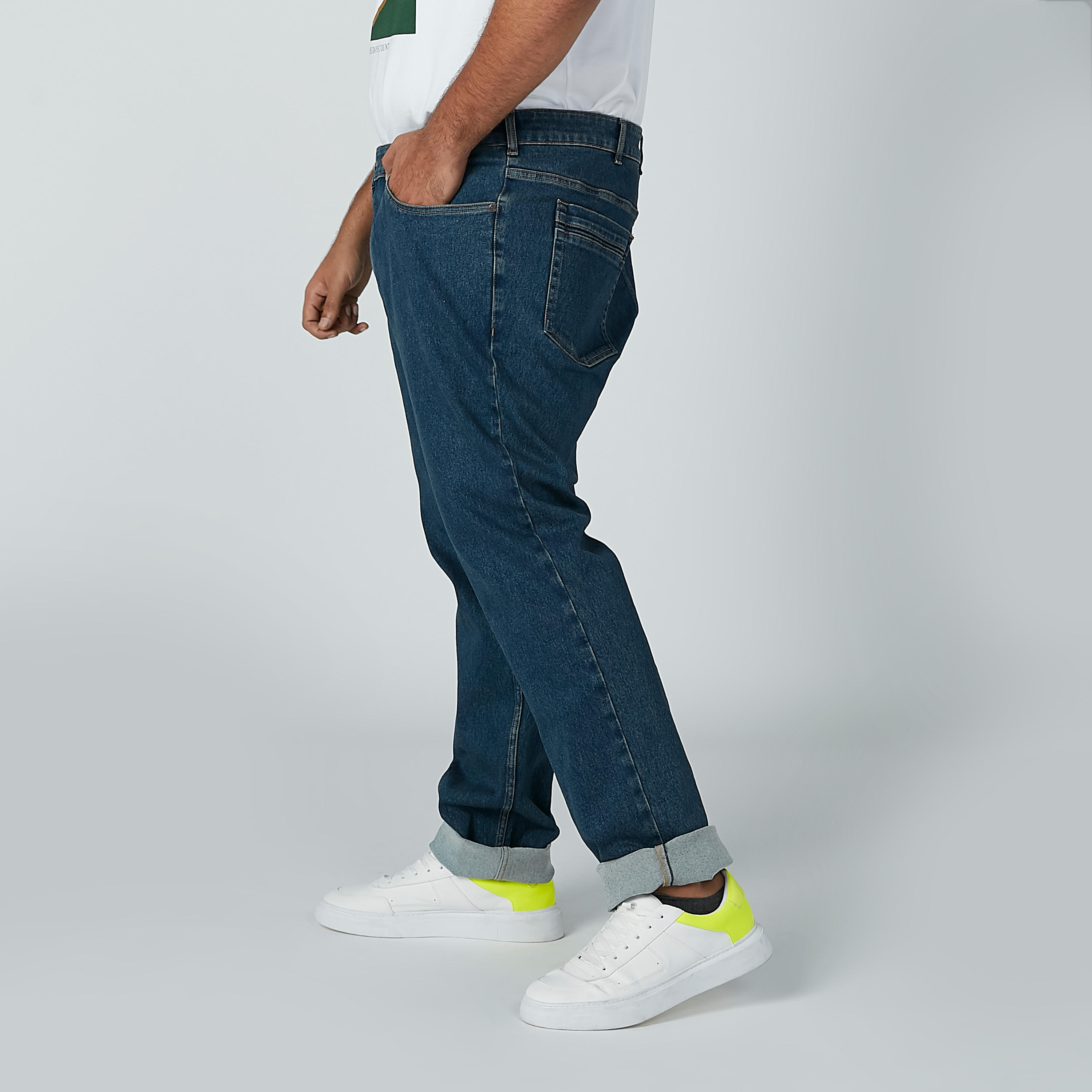 بنطال جينز سادة بجيوب-men-clothing-bottoms-jeans-image-3