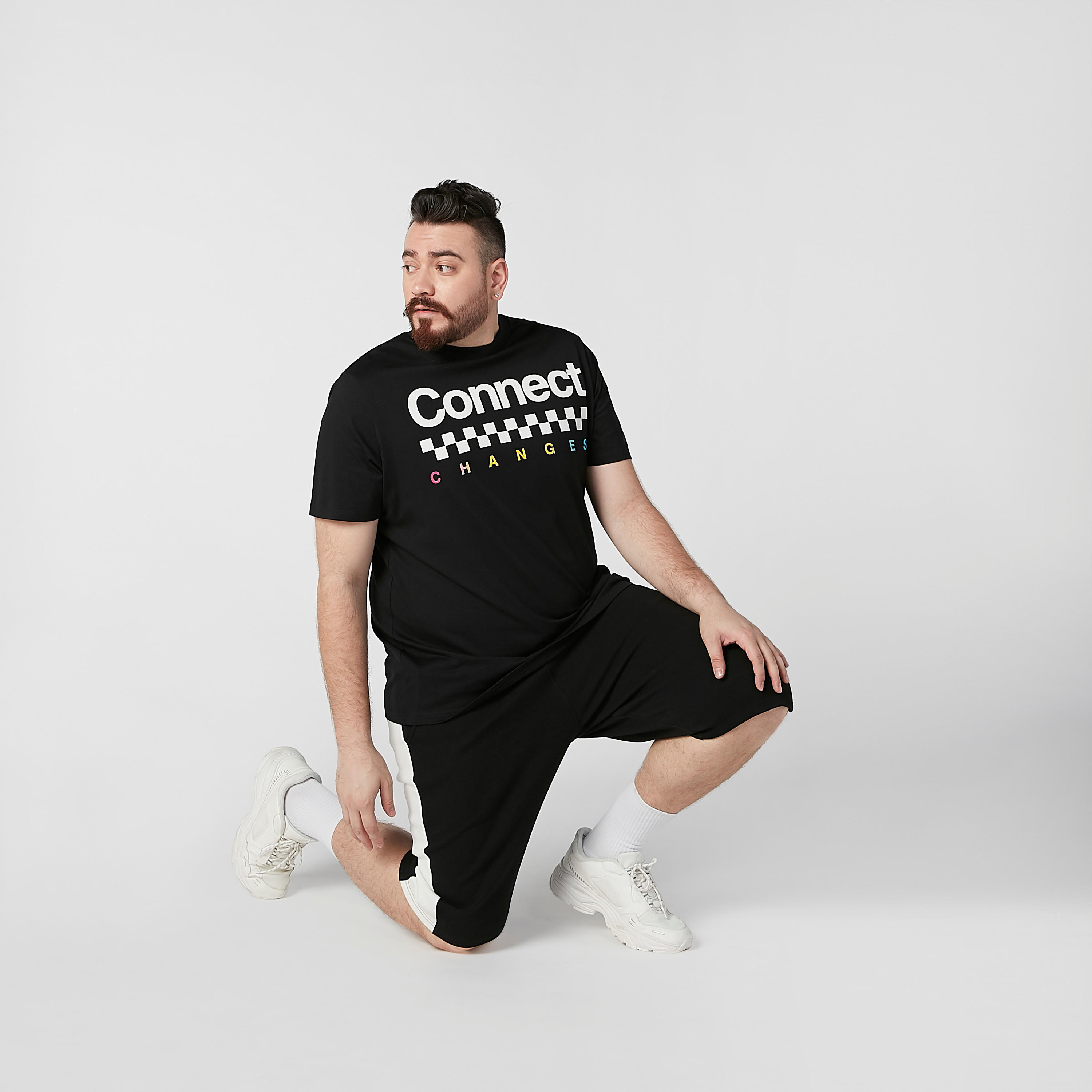 تيشيرت بياقة مستديرة وأكمام قصيرة وطبعات-men-clothing-tshirtsandpolos-tshirts-image-4