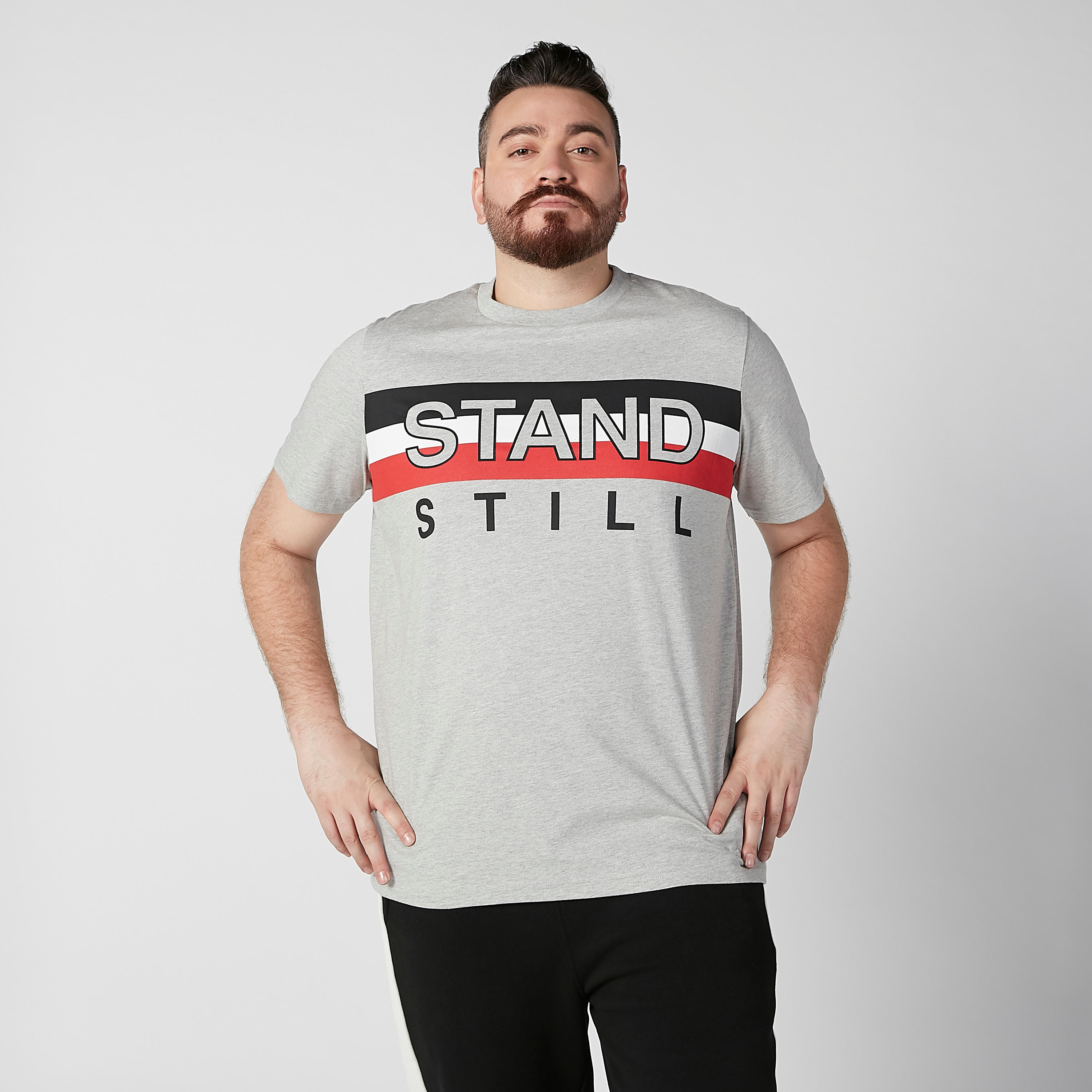 تيشيرت بياقة مستديرة وأكمام قصيرة وطبعات-men-clothing-tshirtsandpolos-tshirts-image-1