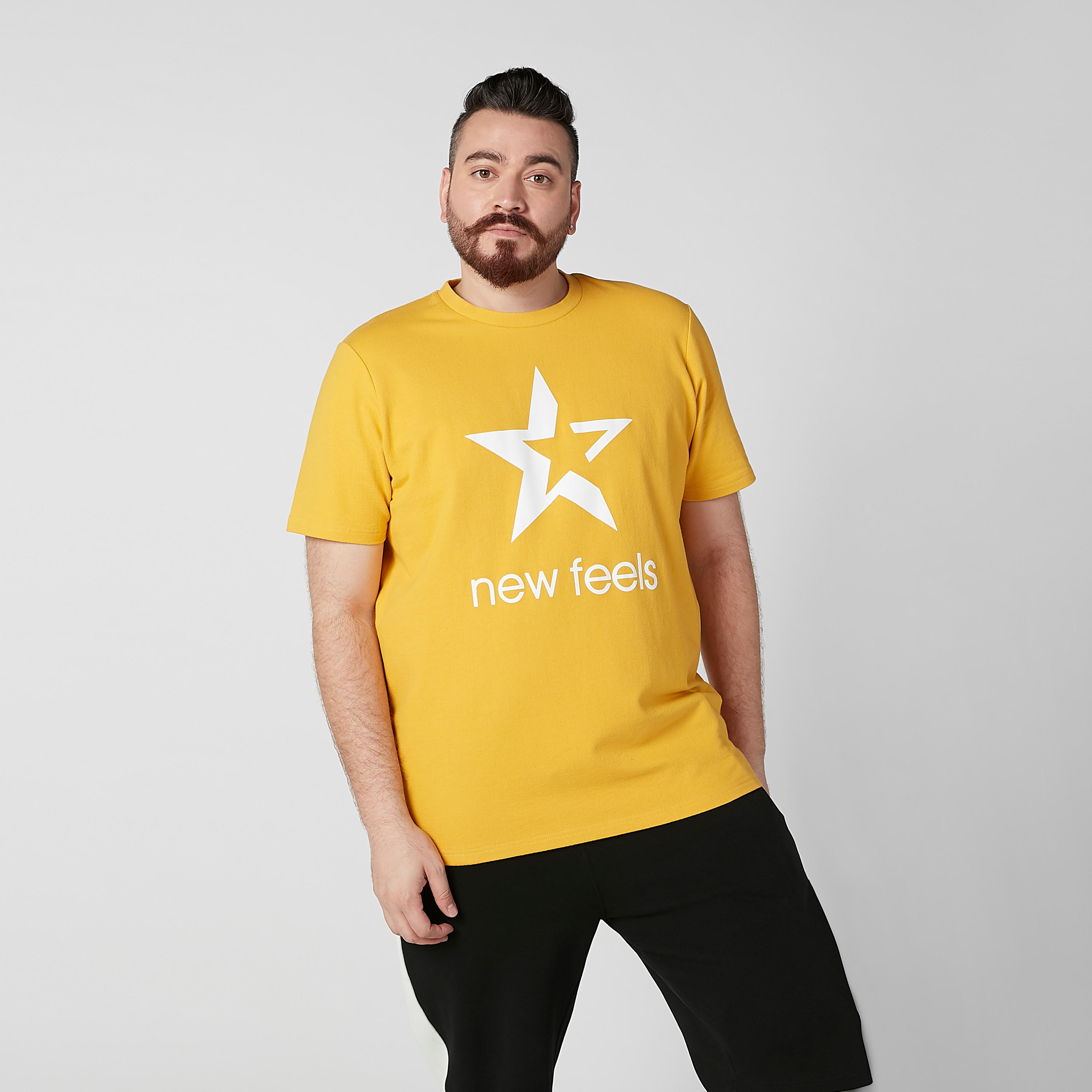تيشيرت بياقة مستديرة وأكمام قصيرة وطبعات-men-clothing-tshirtsandpolos-tshirts-image-3
