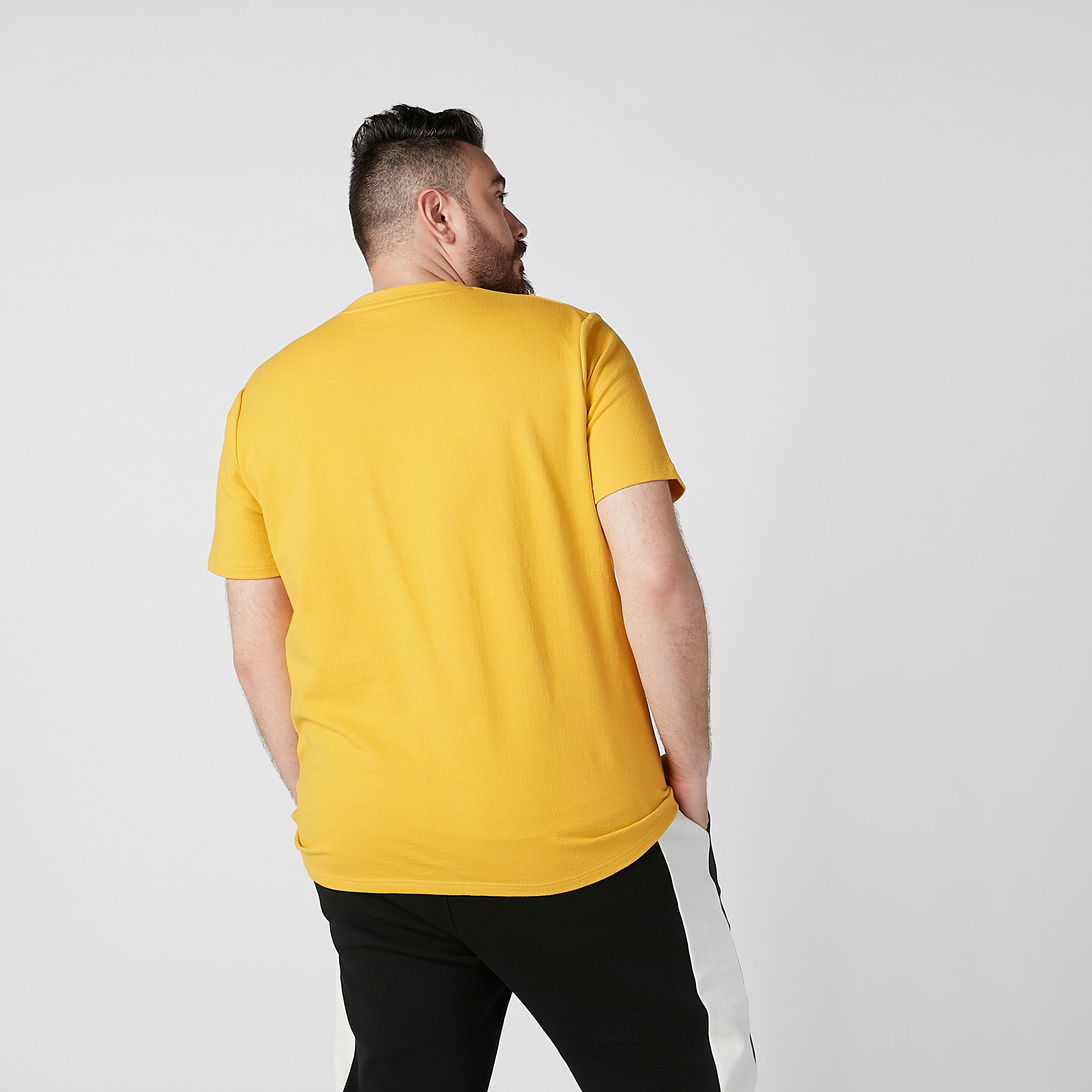 تيشيرت بياقة مستديرة وأكمام قصيرة وطبعات-men-clothing-tshirtsandpolos-tshirts-image-4