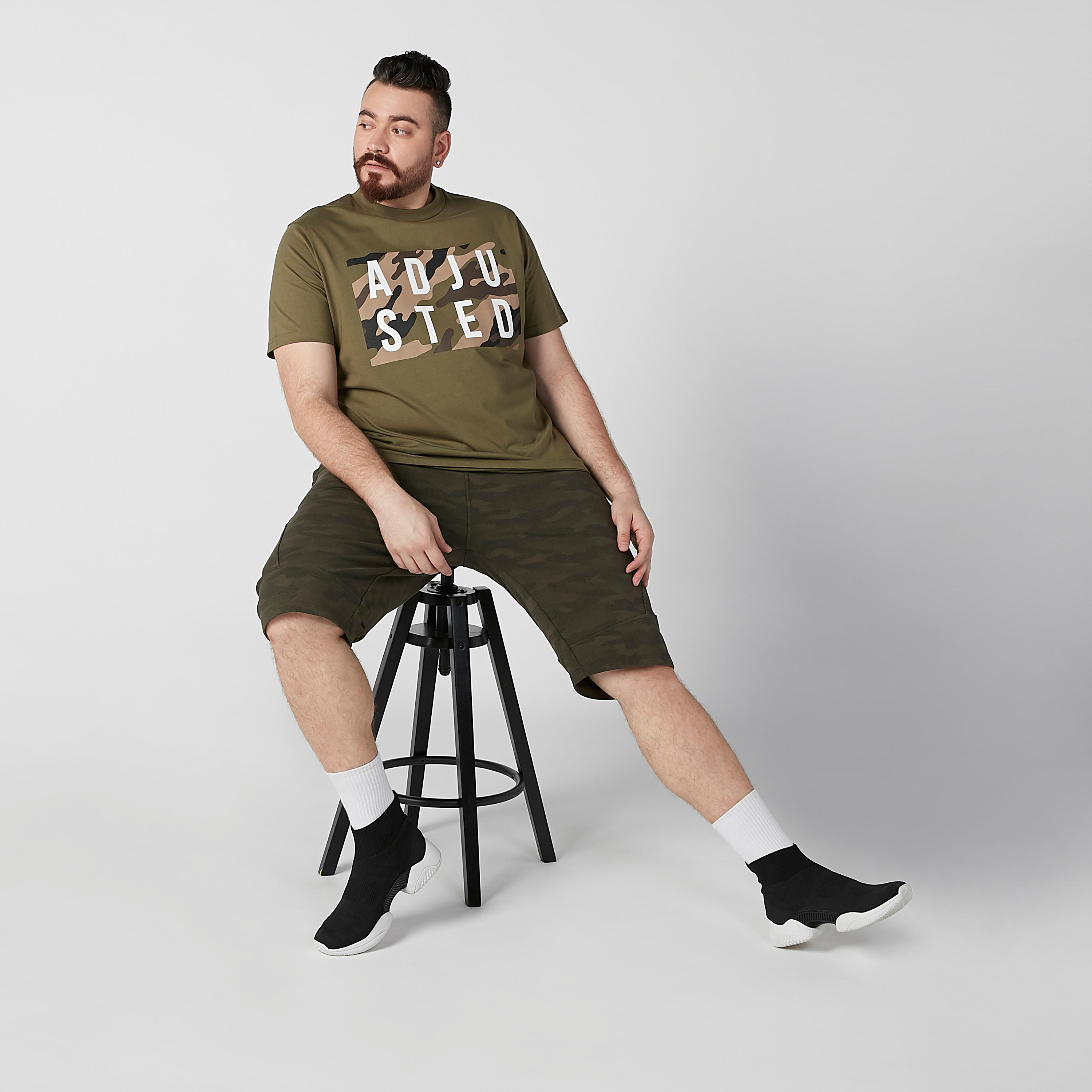 Camouflage Printed Mid Waist Shorts with Elasticised Waistband-men-clothing-bottoms-shorts-image-2