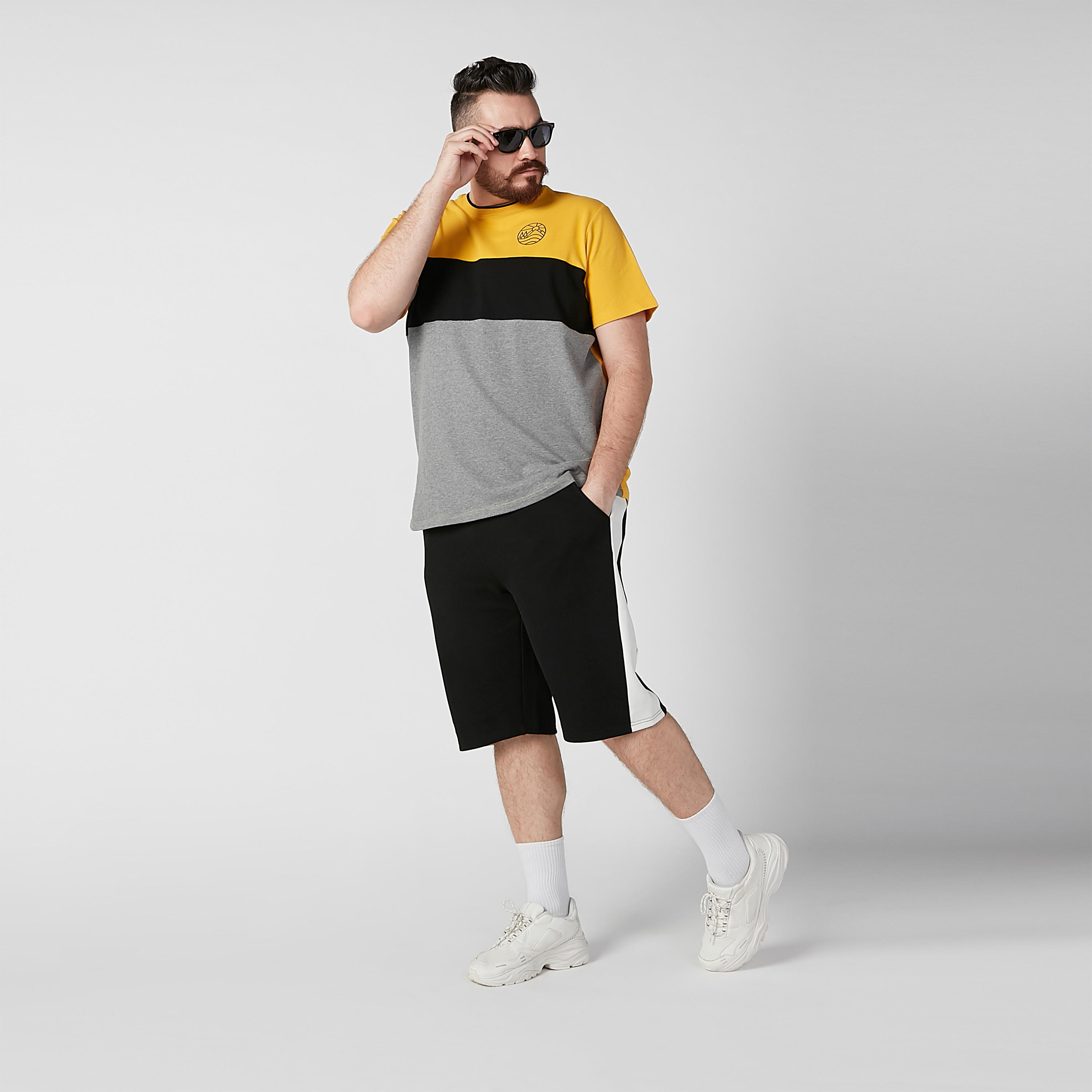 Cut and Sew T-shirt with Round Neck and Short Sleeves-men-clothing-tshirtsandpolos-tshirts-image-2