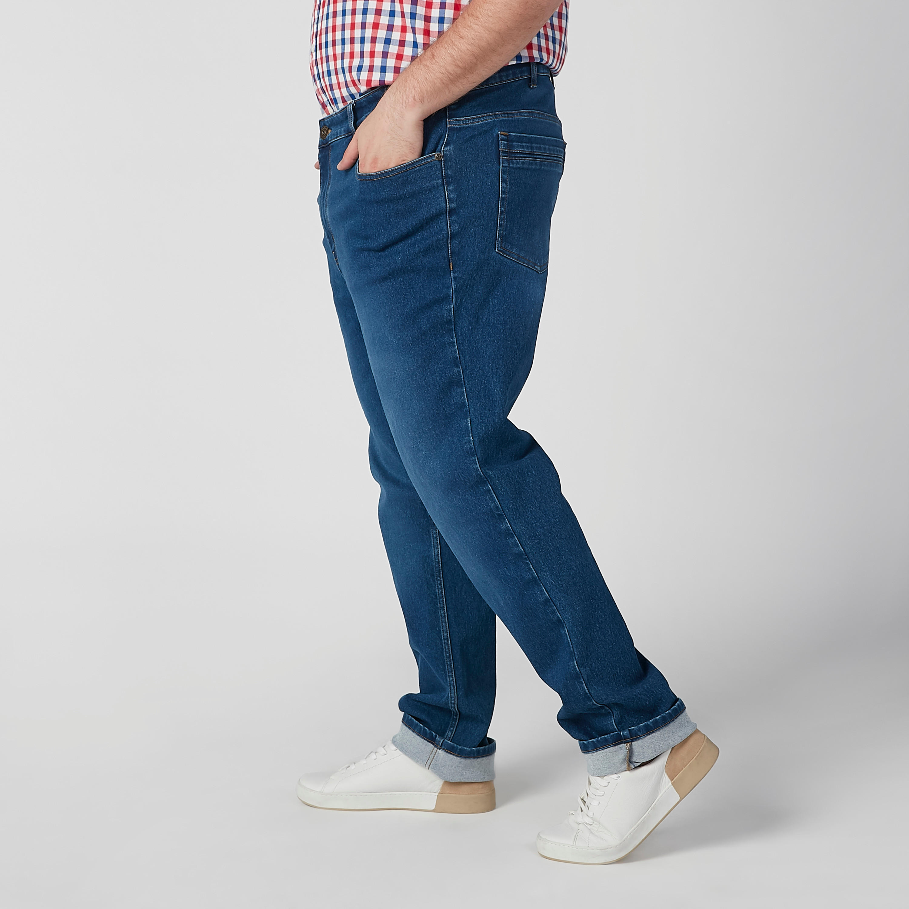 بنطلون جينز سادة بخصر متوسط الارتفاع وجيوب وحلقات للحزام-men-clothing-bottoms-jeans-image-2