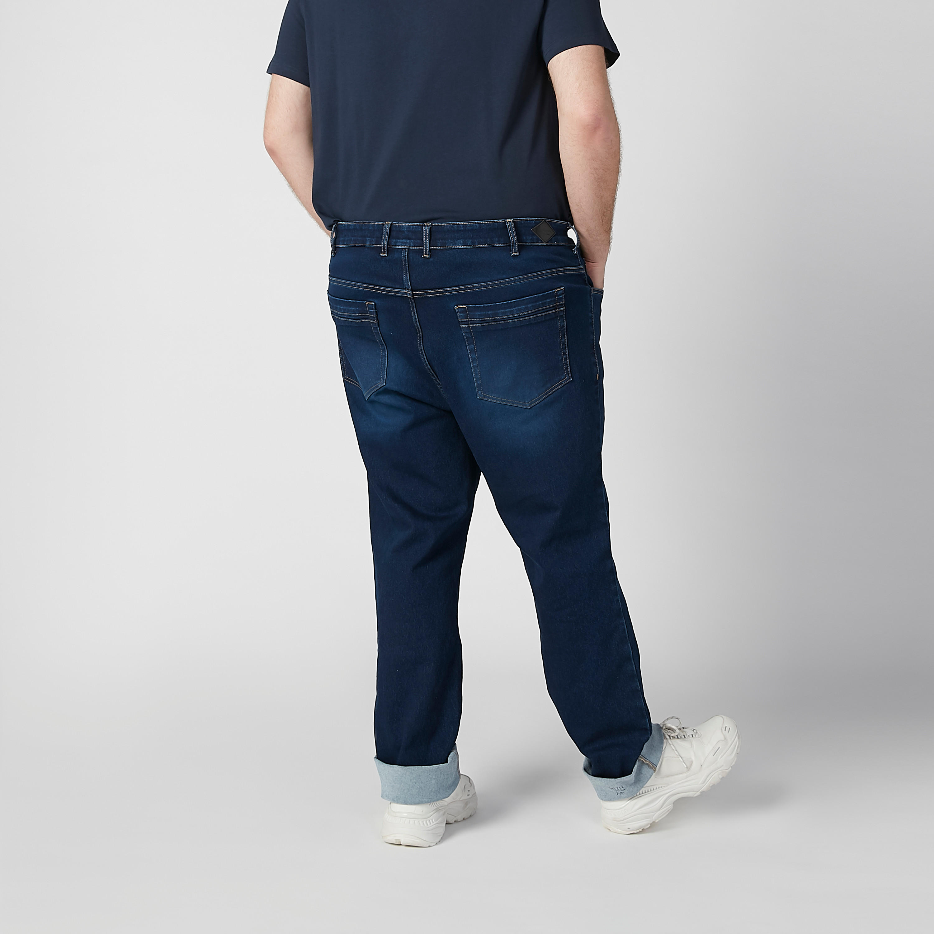 بنطلون جينز سادة بخصر متوسط الارتفاع وجيوب-men-clothing-bottoms-jeans-image-4