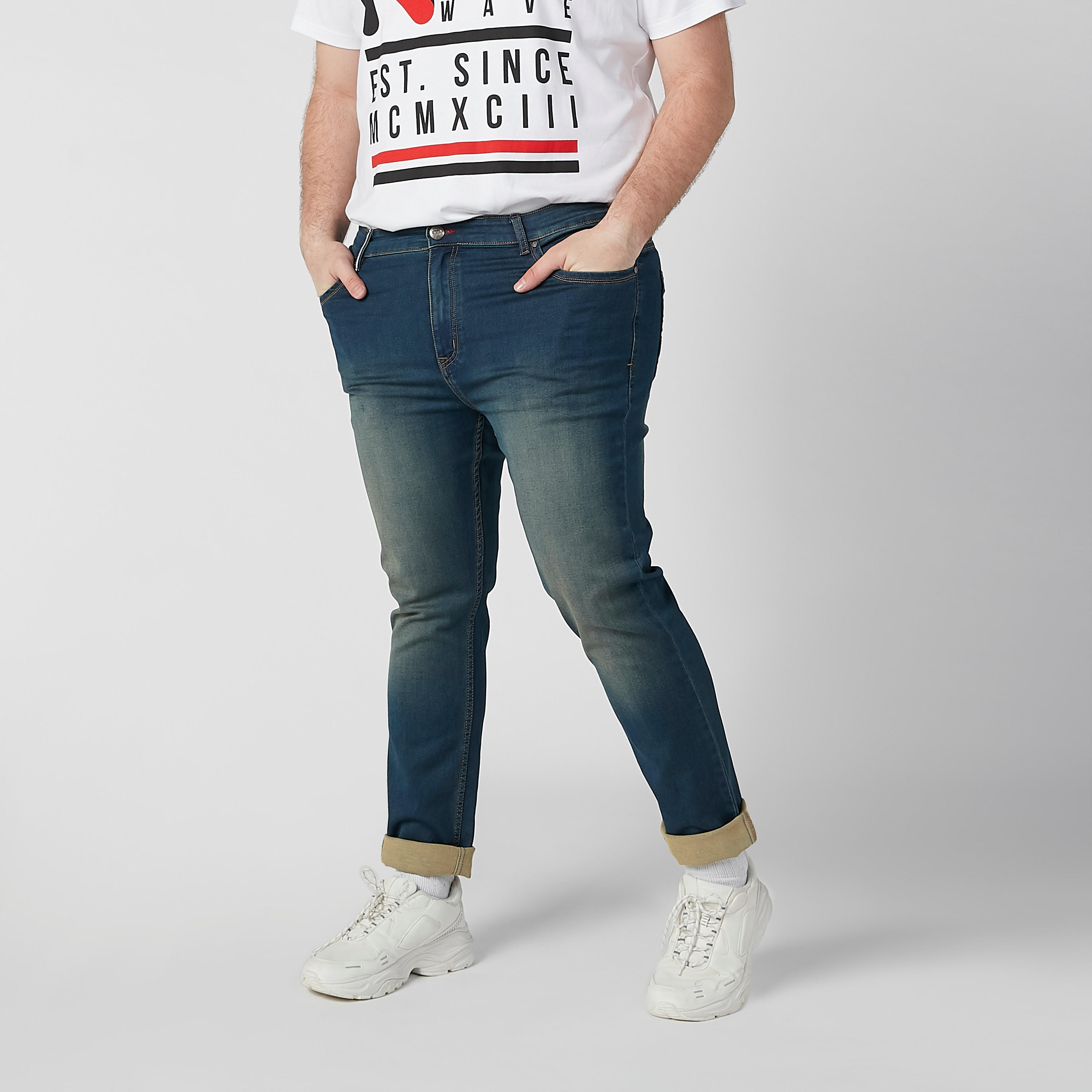 بنطلون مستدام جينز سادة بخصر متوسط الارتفاع وجيوب-men-clothing-bottoms-jeans-image-1