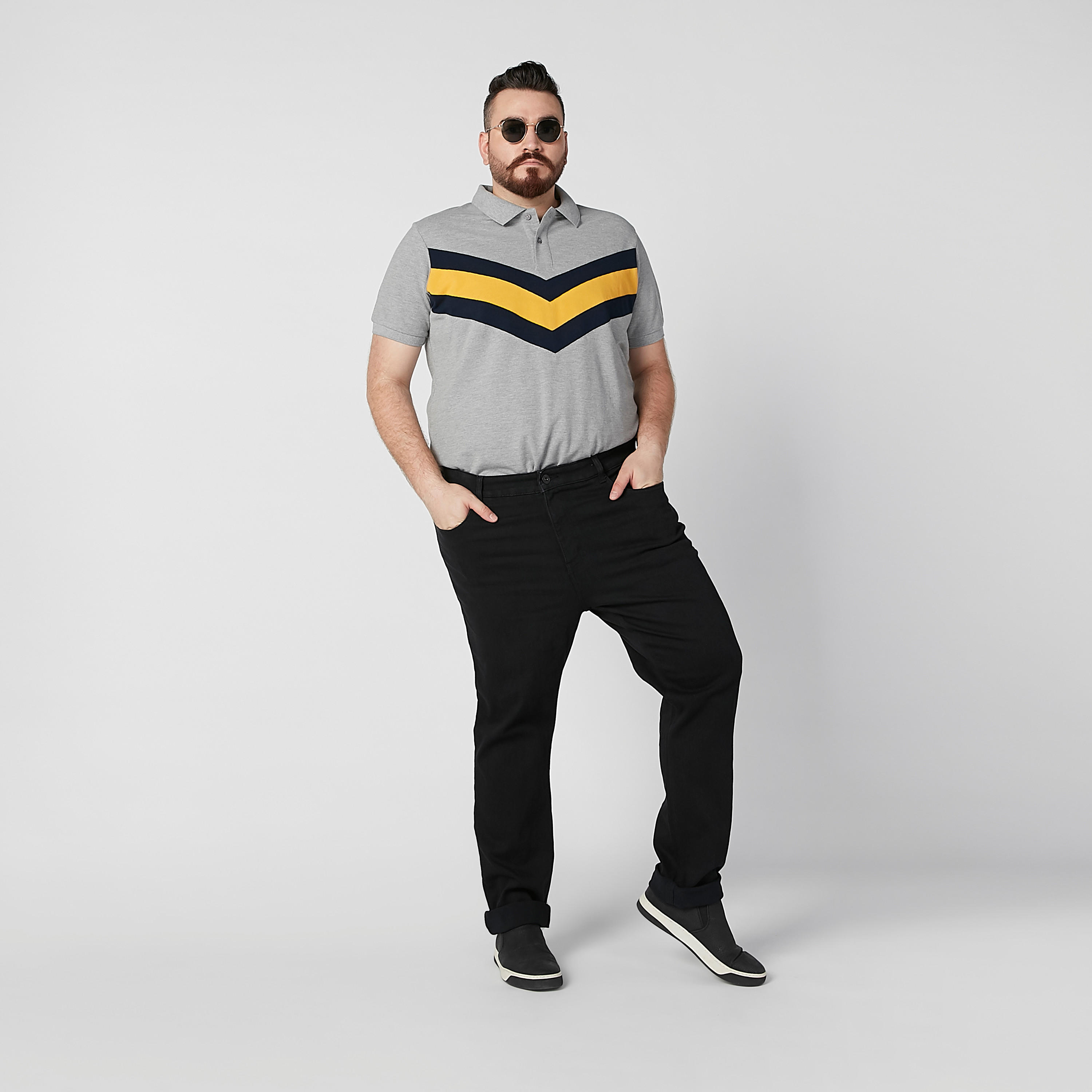 بنطلون جينز سادة بخصر متوسط الارتفاع وجيوب-men-clothing-bottoms-jeans-image-3