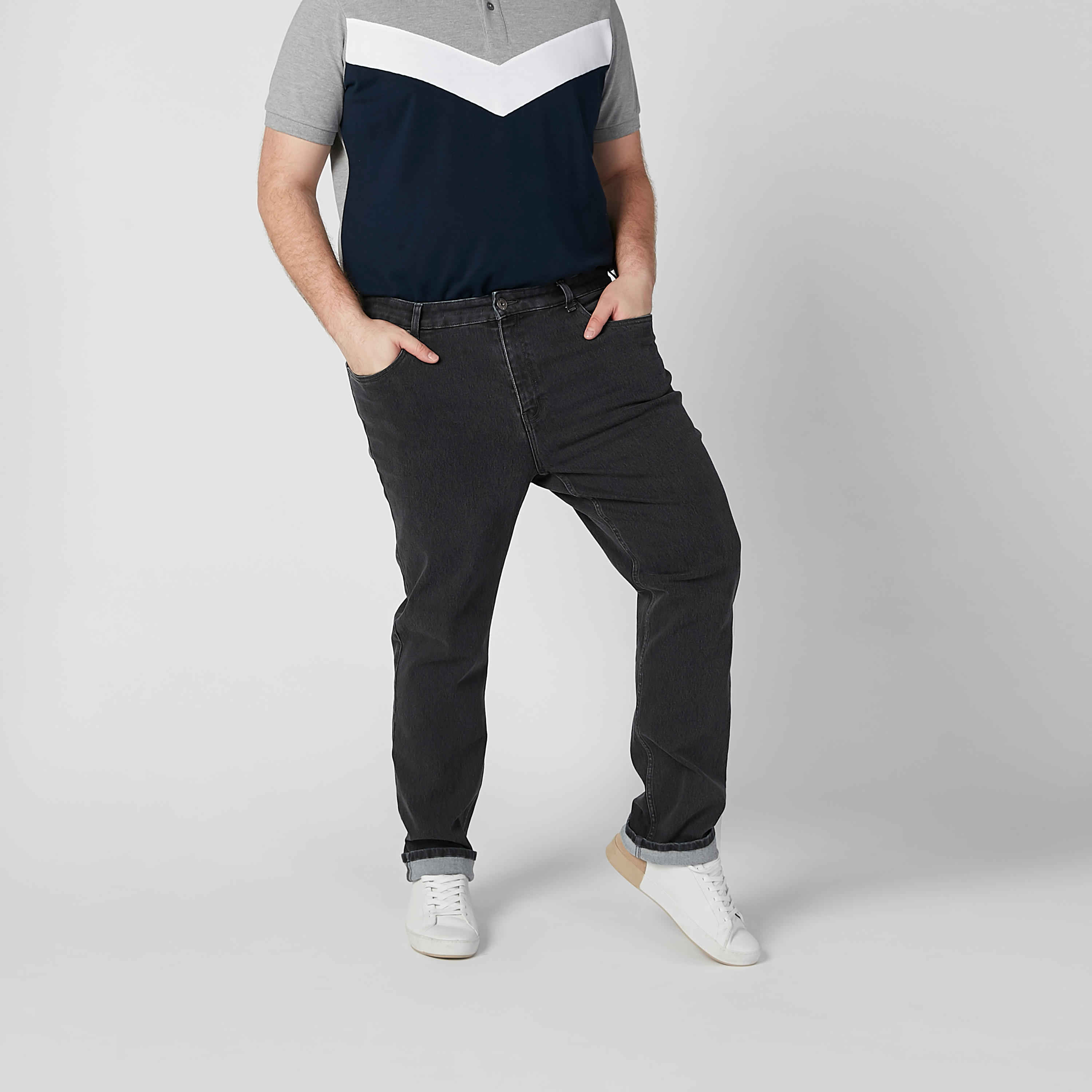 بنطلون جينز سادة بخصر متوسط الارتفاع وجيوب-men-clothing-bottoms-jeans-image-3