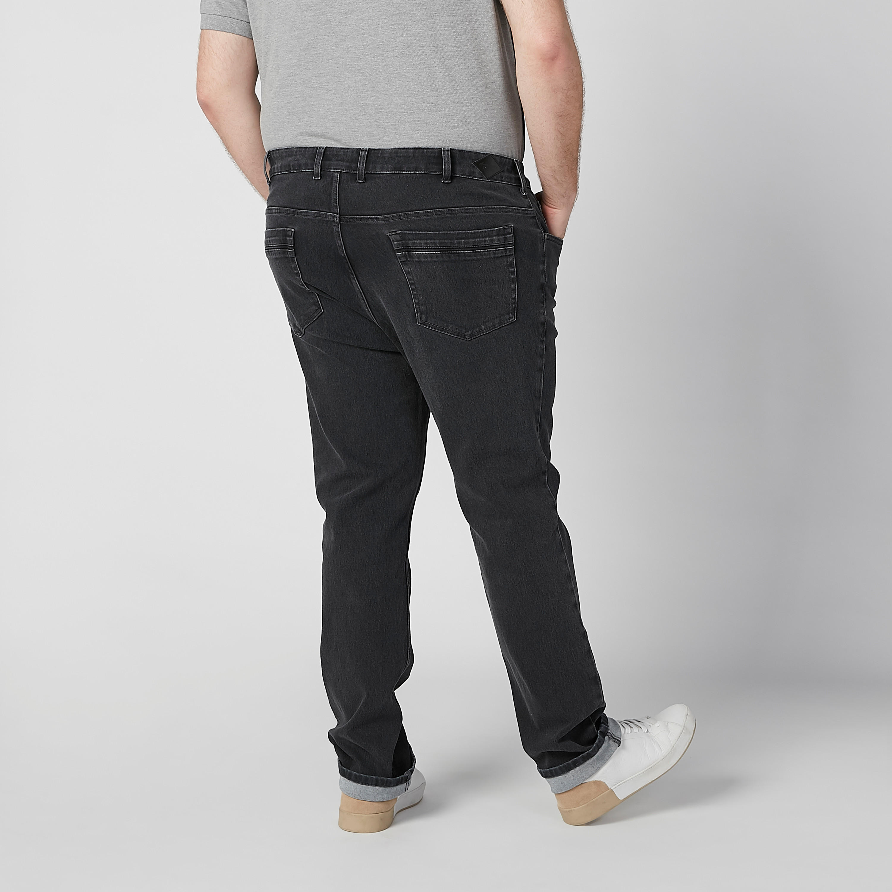 بنطلون جينز سادة بخصر متوسط الارتفاع وجيوب-men-clothing-bottoms-jeans-image-4