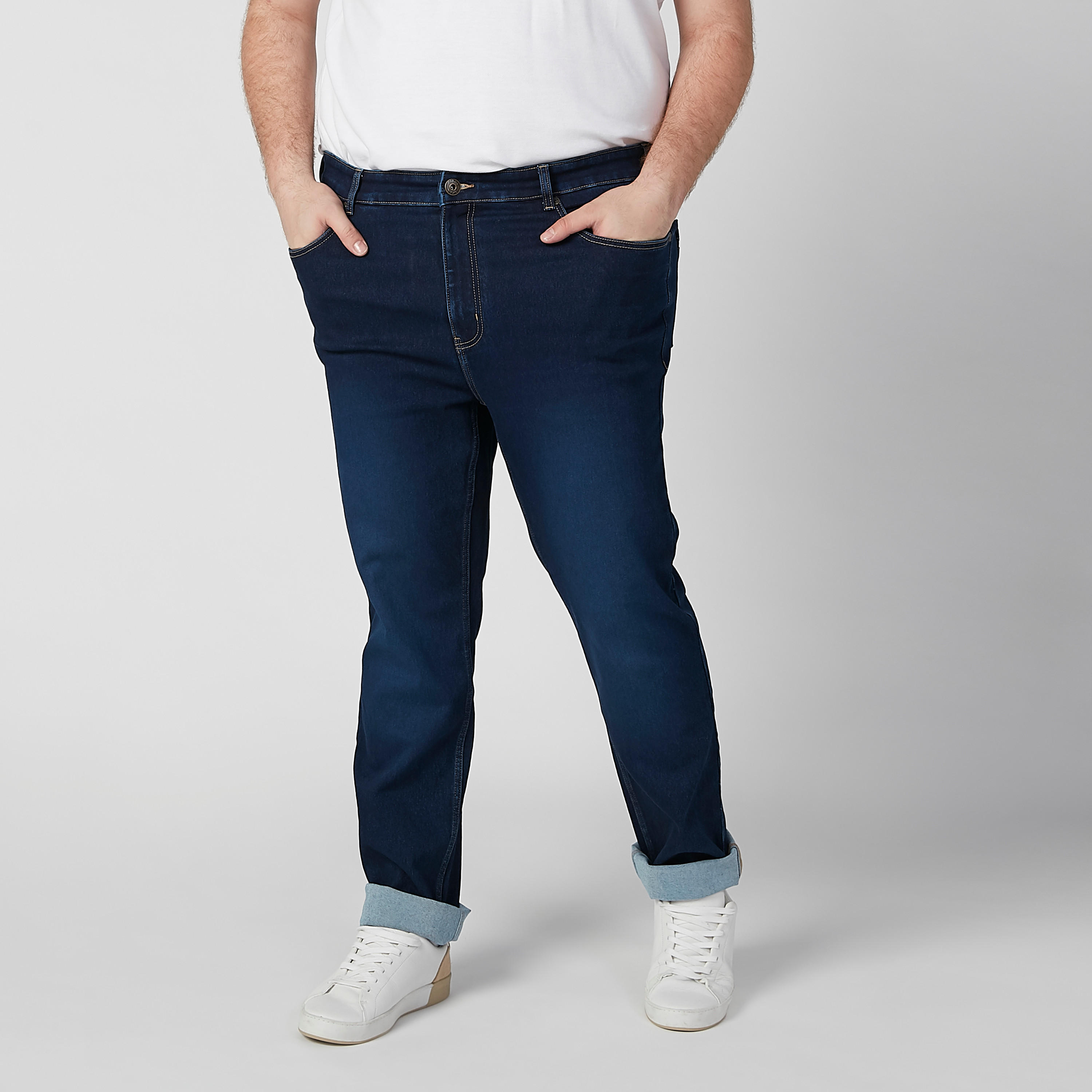 بنطلون جينز سادة بخصر متوسط الارتفاع وجيوب-men-clothing-bottoms-jeans-image-1