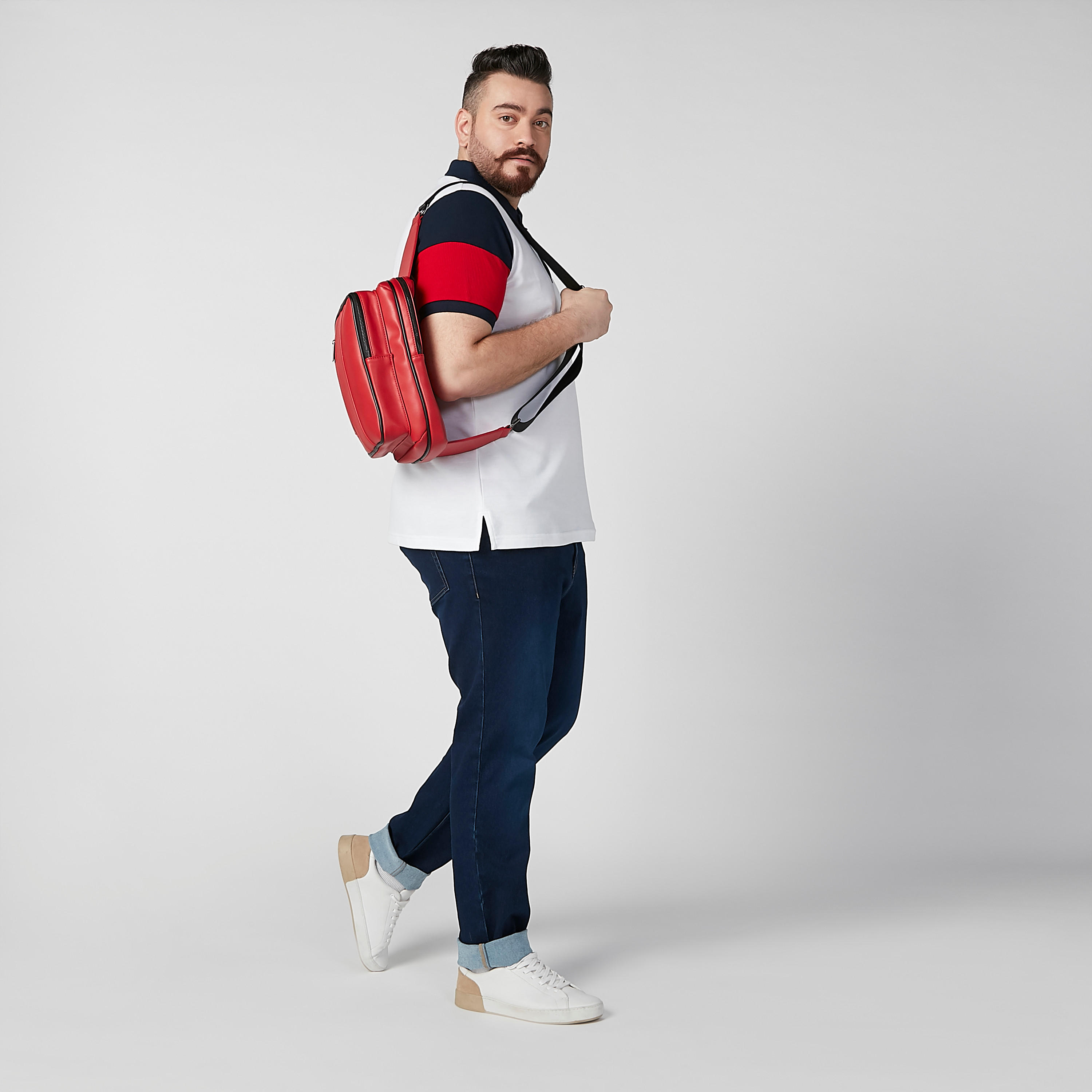 بنطلون جينز سادة بخصر متوسط الارتفاع وجيوب-men-clothing-bottoms-jeans-image-2