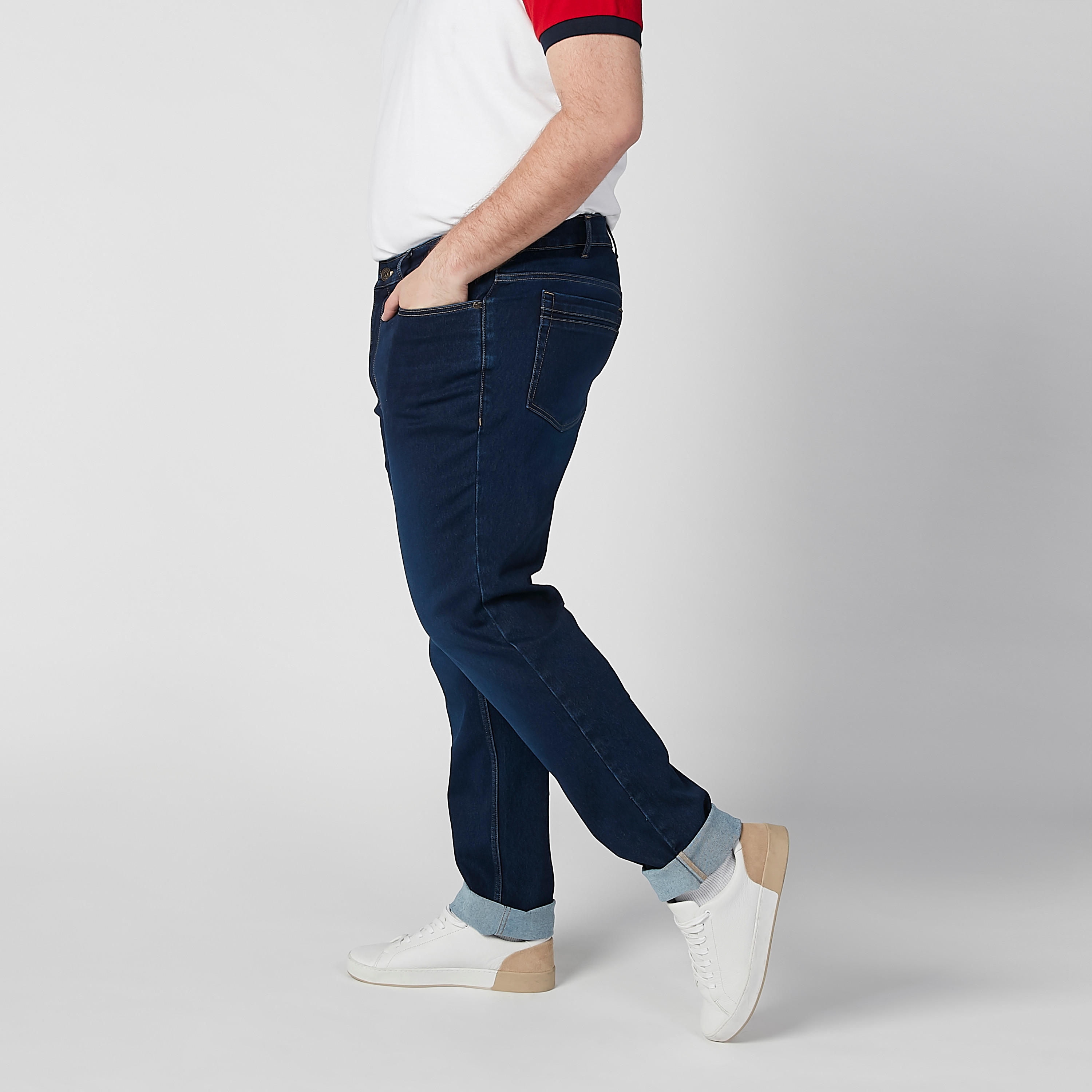 بنطلون جينز سادة بخصر متوسط الارتفاع وجيوب-men-clothing-bottoms-jeans-image-3