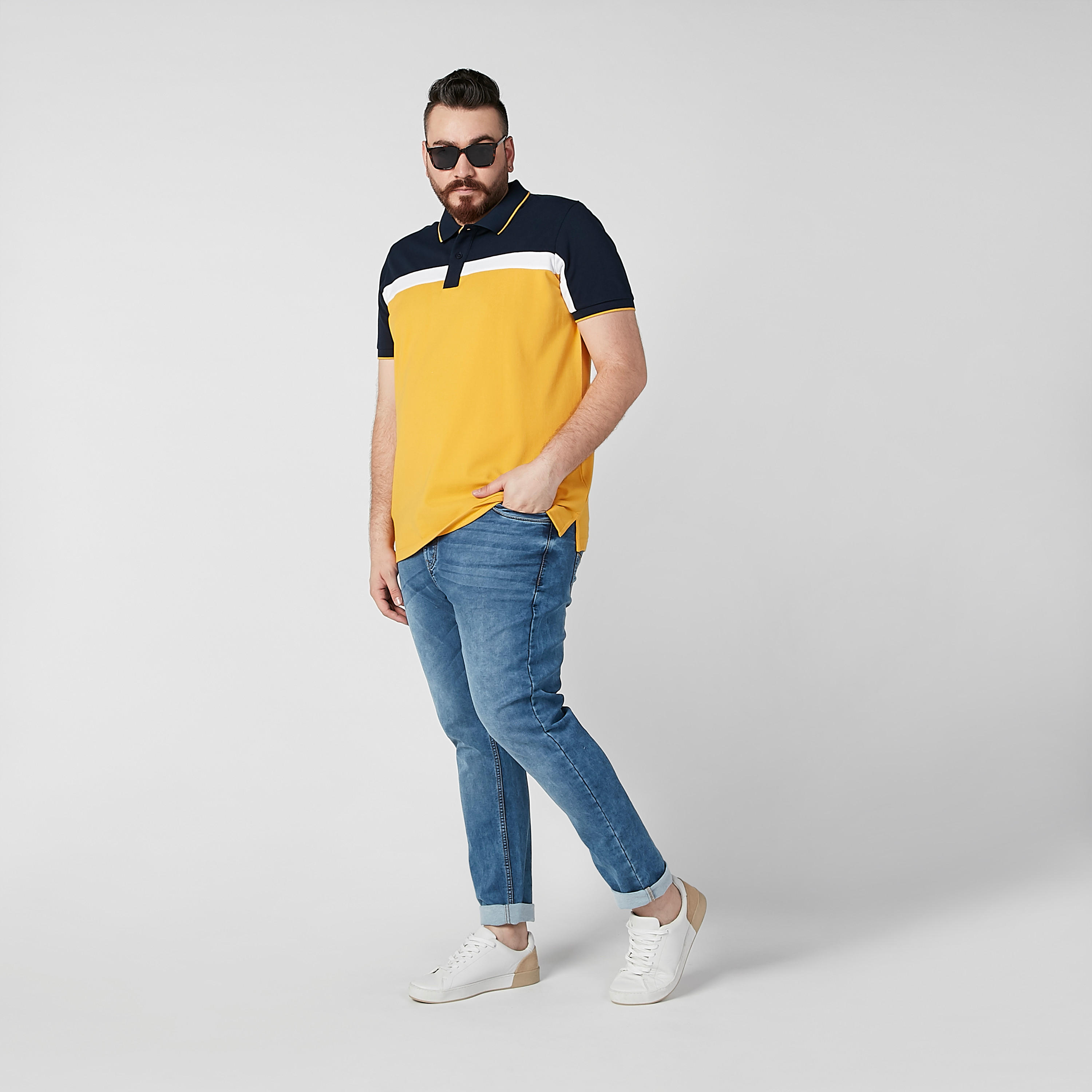 بنطلون جينز سادة بخصر متوسط الارتفاع وجيوب-men-clothing-bottoms-jeans-image-4