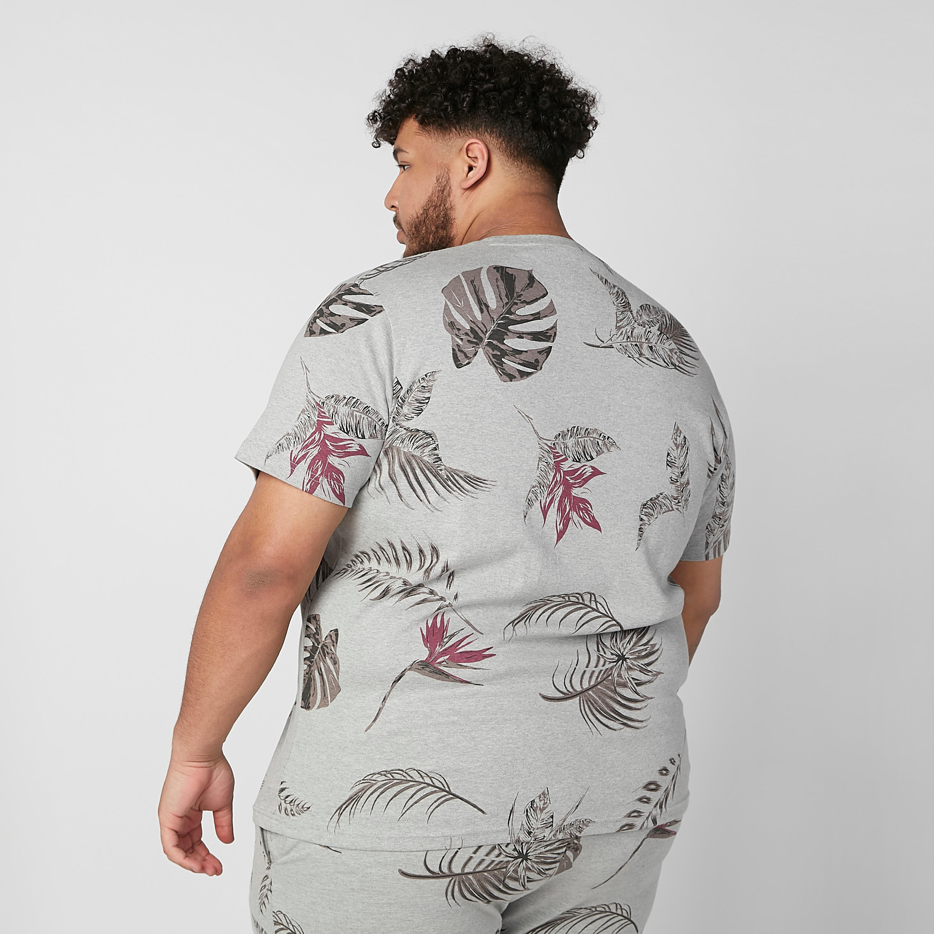 تيشيرت مستدام بياقة مستديرة وأكمام قصيرة وطبعات-men-clothing-tshirtsandpolos-tshirts-image-10